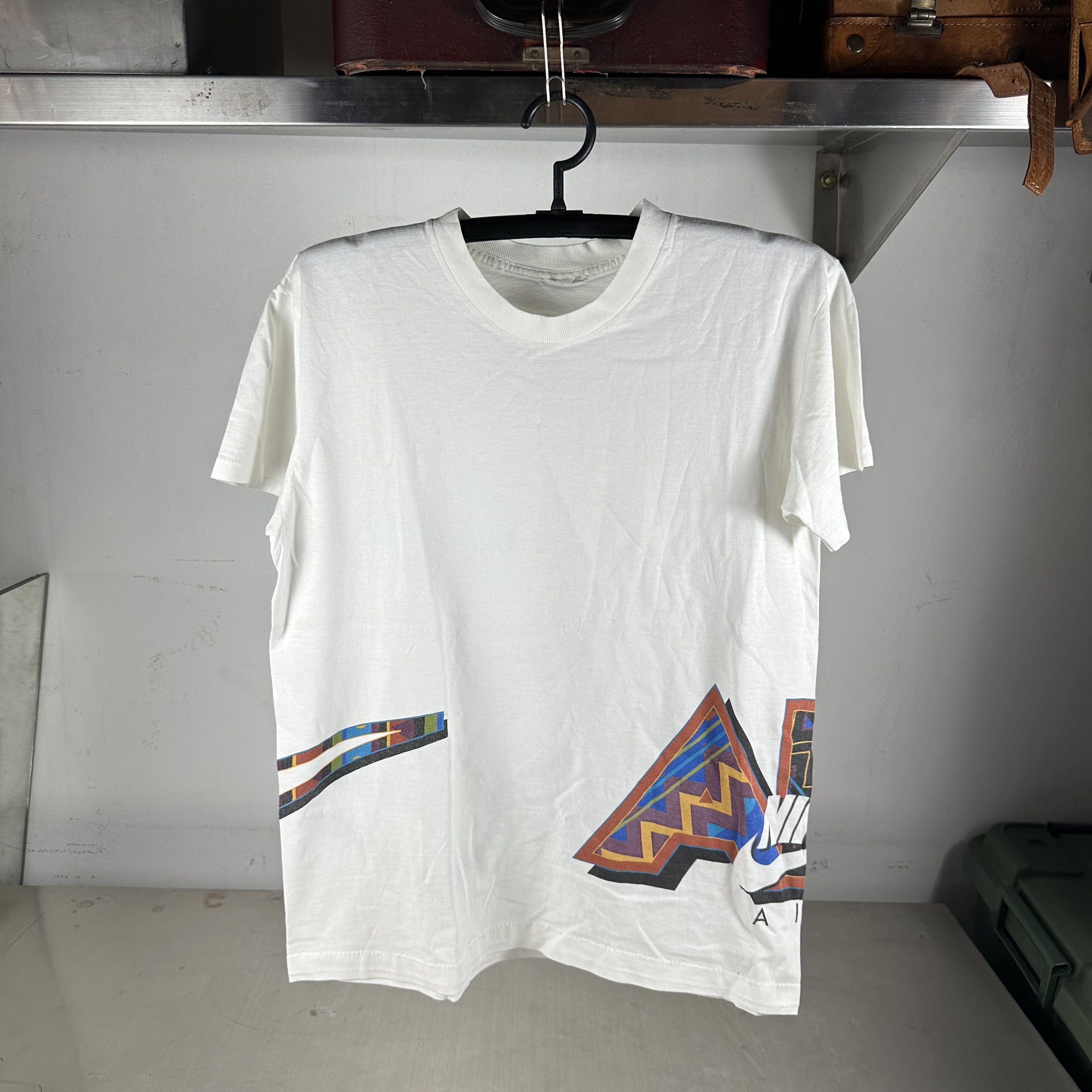 Vintage Vintage 90s Nike Air Wraparound Single Stitch T-shirt Size US M / EU 48-50 / 2 - 1 Thumbnail