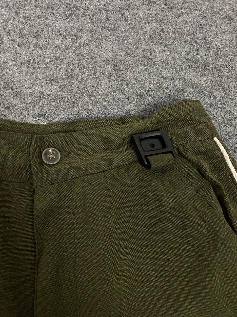 Japanese Brand vintage japanese brand high waist cargo pants Size US 27 - 7 Thumbnail