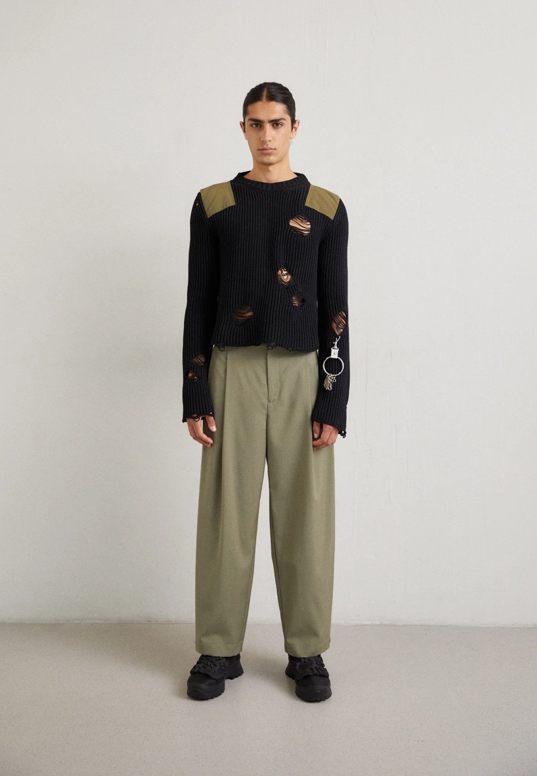 Maison Margiela !DS! SS23 Maison Margiela Distressed Black Knitted Sweater Size US XL / EU 56 / 4 - 7 Thumbnail