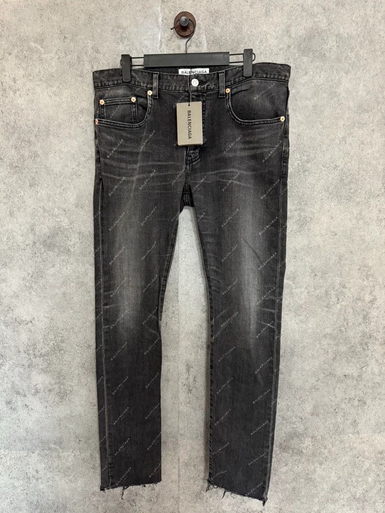 Balenciaga Balenciaga Full Print Bullet Screen Letter Logo Denim Pant Size US 32 / EU 48 - 1 Thumbnail