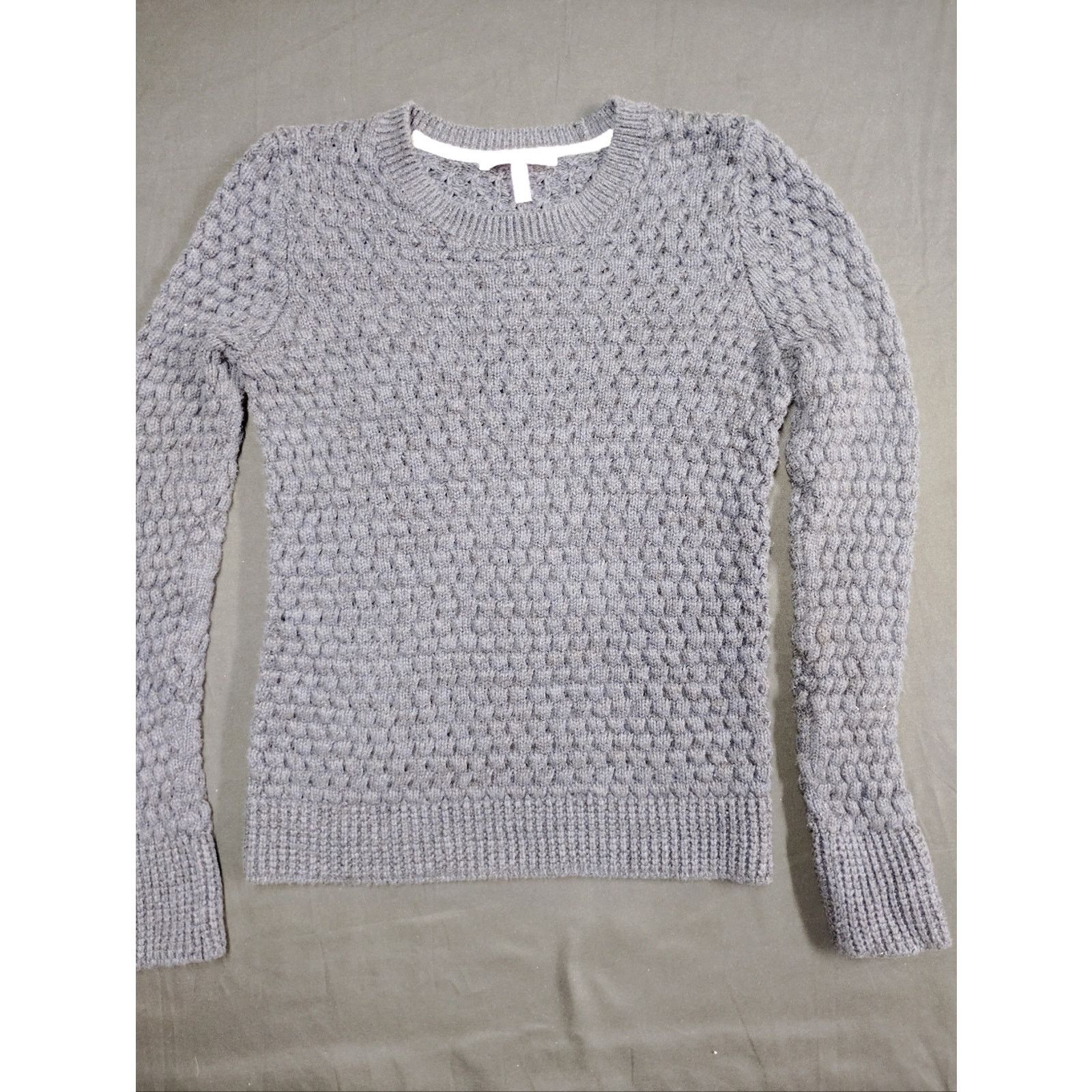 Victoria's Secret Victoria's Secret Gray Textured Crewneck Sweater Size XS / US 0-2 / IT 36-38 - 1 Thumbnail