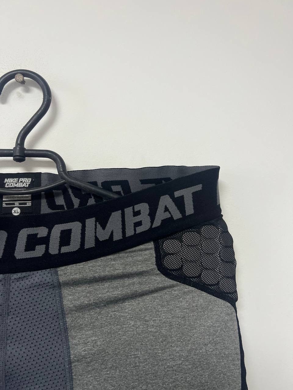 Nike Nike Pro Combat Rugby Shorts NFL Padded Athletic Mens sz XL Size US 44 / EU 60 - 9 Thumbnail