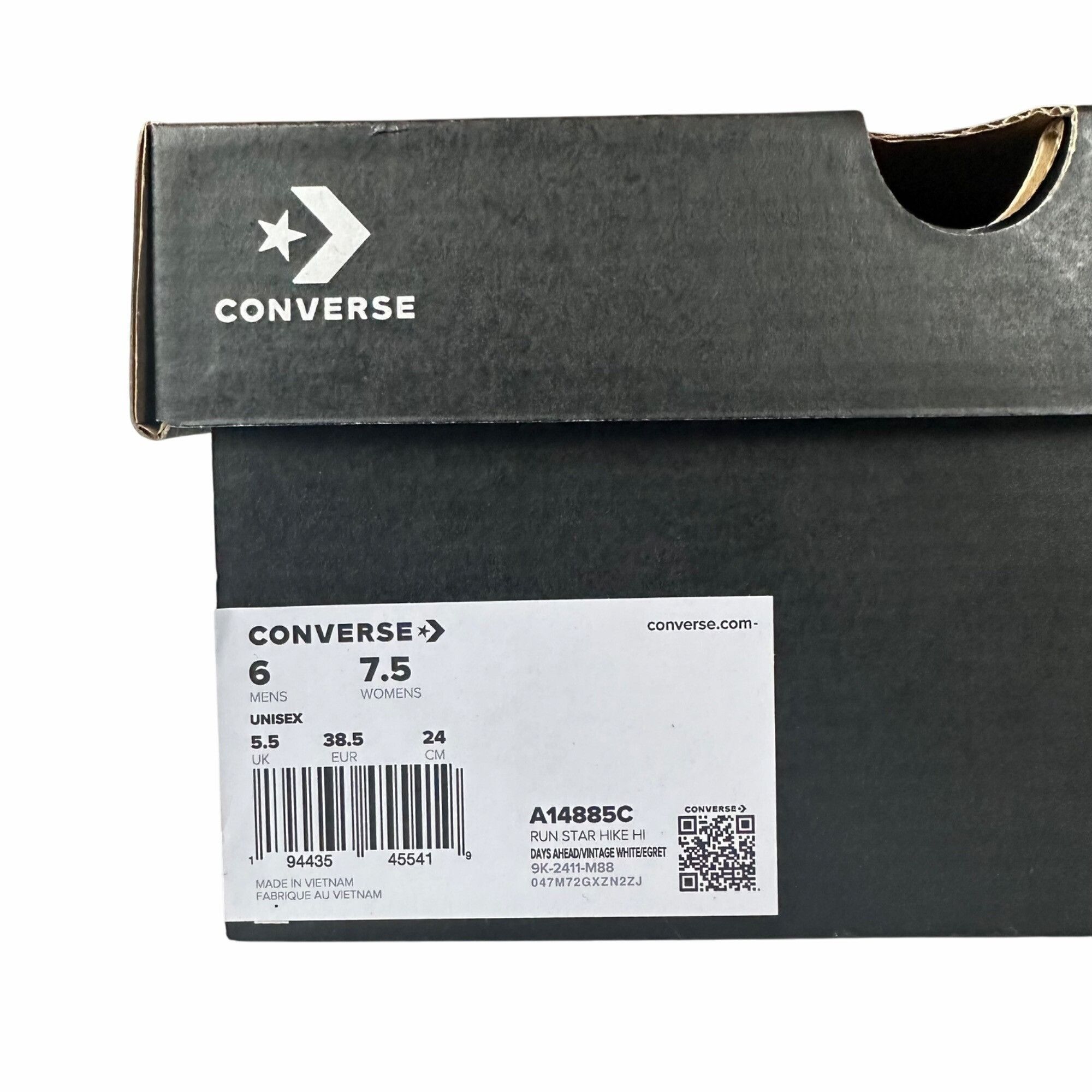 Converse ✨Converse Run Star Hike Sz 6 Men's shoes Cross Stitch Roses Size US 6 / EU 39 - 8 Thumbnail