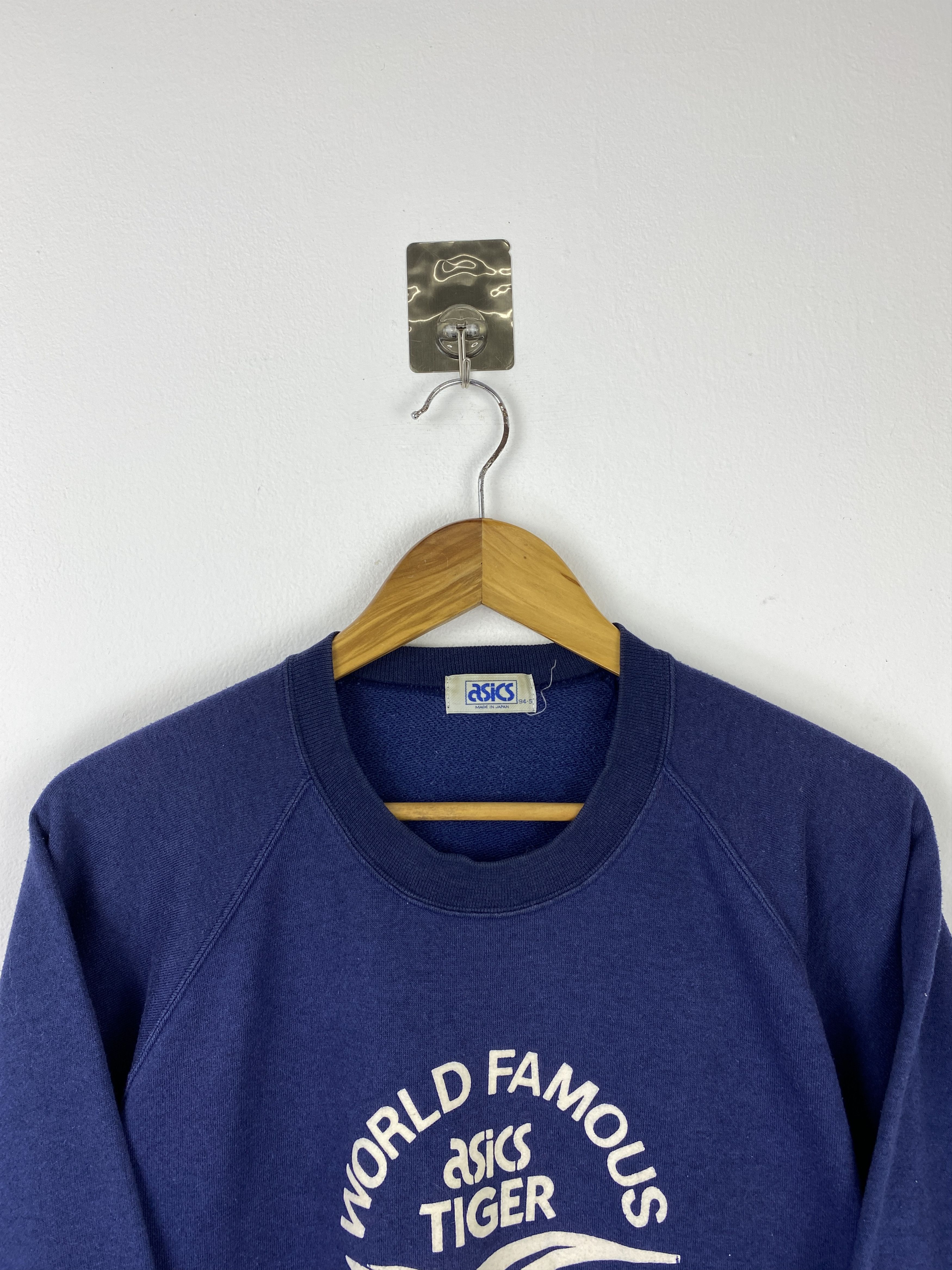 Asics Vintage Asics Central Logo Pullover Sweatshirt SH0526 Size US L / EU 52-54 / 3 - 9 Thumbnail