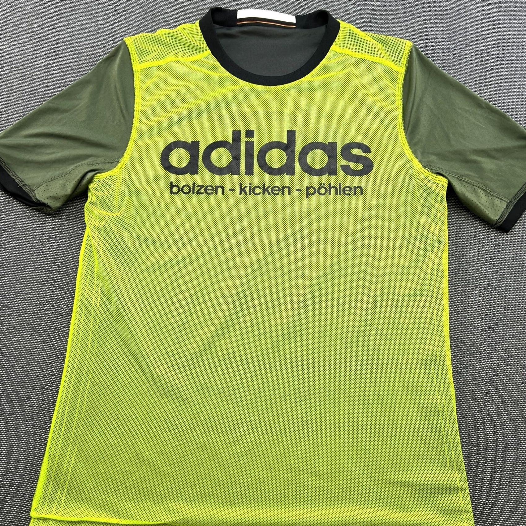 Adidas adidas Germany 2016 2017 Away Football Jersey Mens Small Reversible FIFA 2014 T-Shirt Gray Short Sleeve Polyester Size US S / EU 44-46 / 1 - 3 Thumbnail