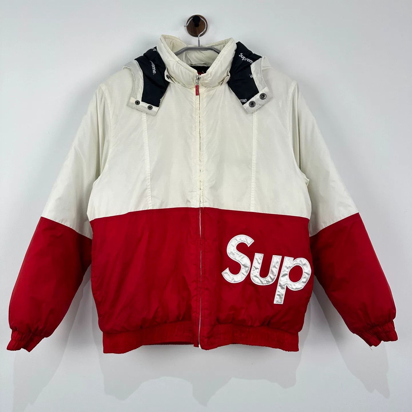 Supreme Supreme Logo Cotton Jacket M Size Size US M / EU 48-50 / 2 - 1 Thumbnail