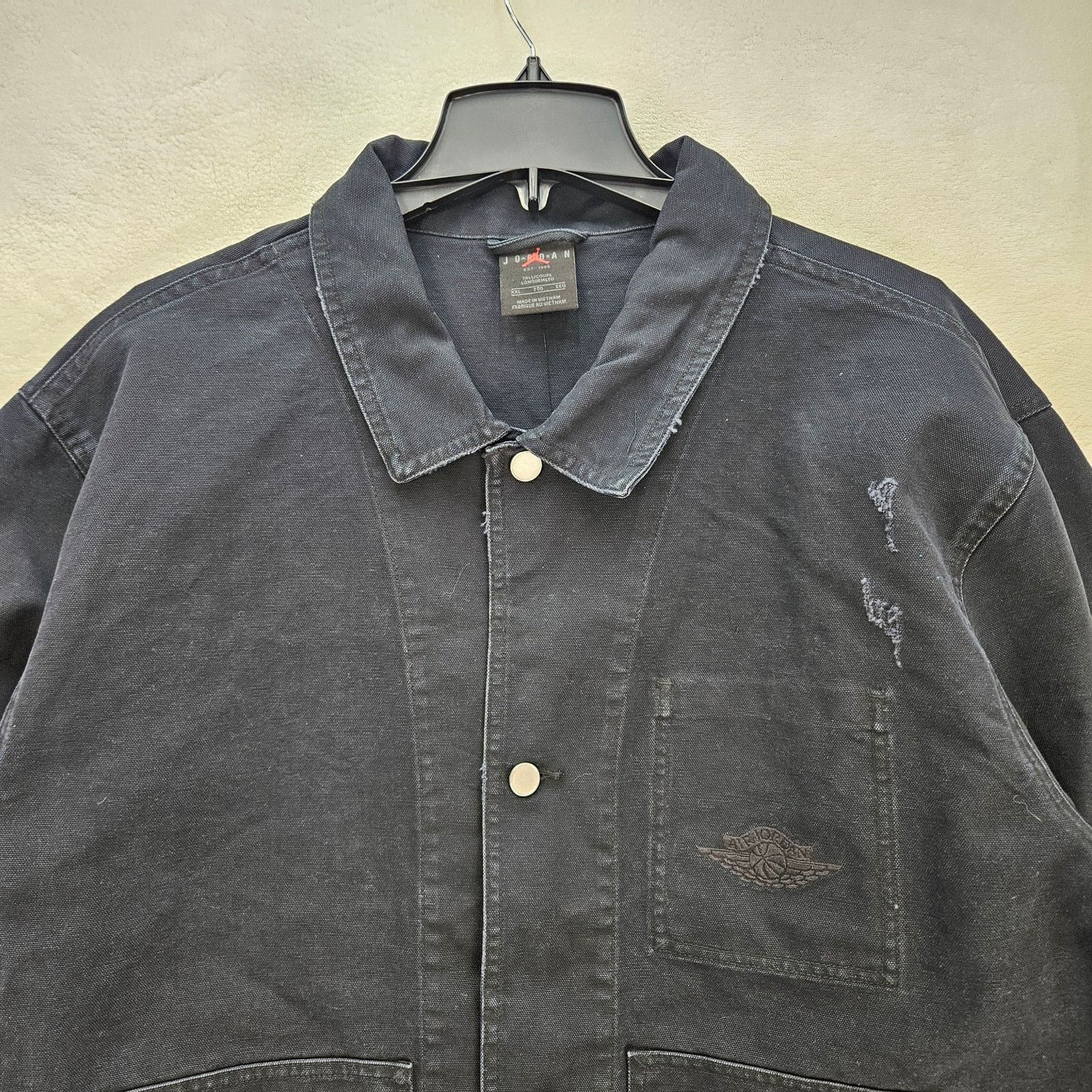 Jordan Brand NIKE X AIR JORDAN MEN'S XXL-TALL CHICAGO DISTRESSED JACKET Size US XXL / EU 58 / 5 - 2 Thumbnail