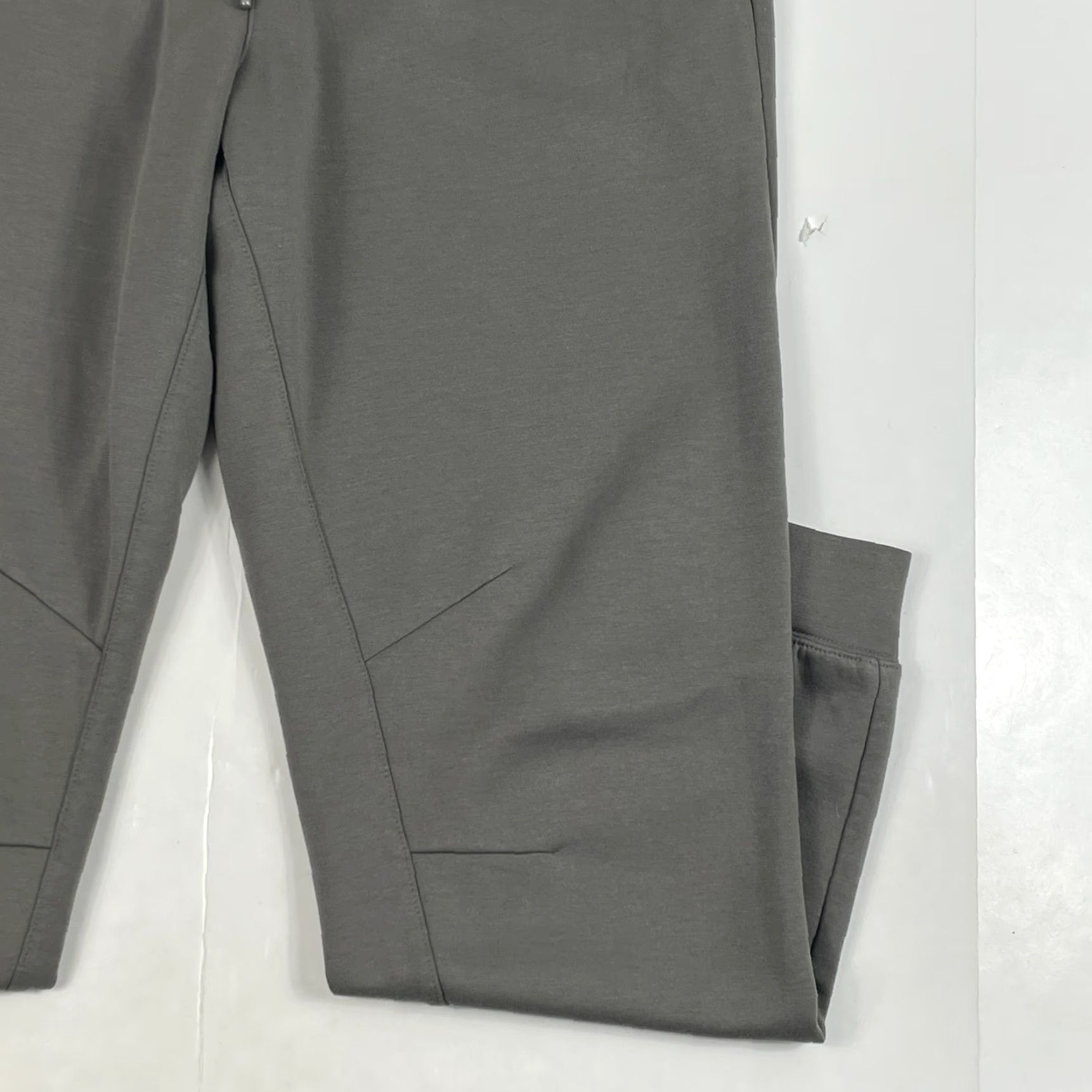 Vintage VRST Sweatpants Mens M Green Relaxed Tapered Leg Lined Workout Gym Stretch Activewear Casual Travel Pockets Elastic Waist Size US 31 - 4 Thumbnail