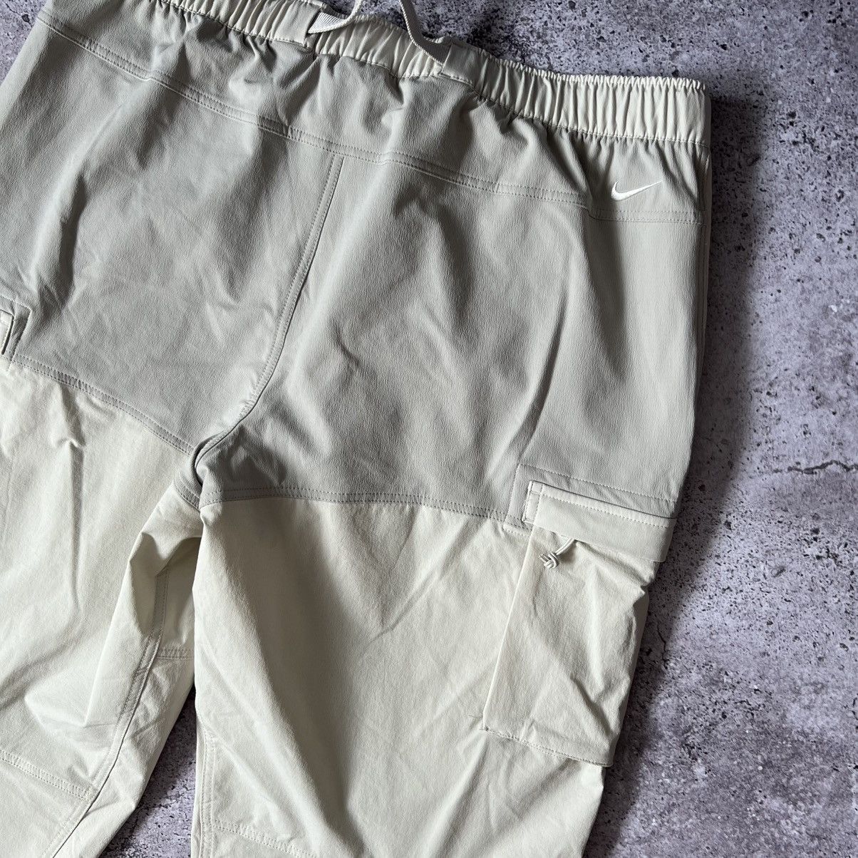 Nike ACG Nike ACG Canyon Farer Cargo Pants Light Bone Colorblock XL Size US 36 / EU 52 - 11 Thumbnail
