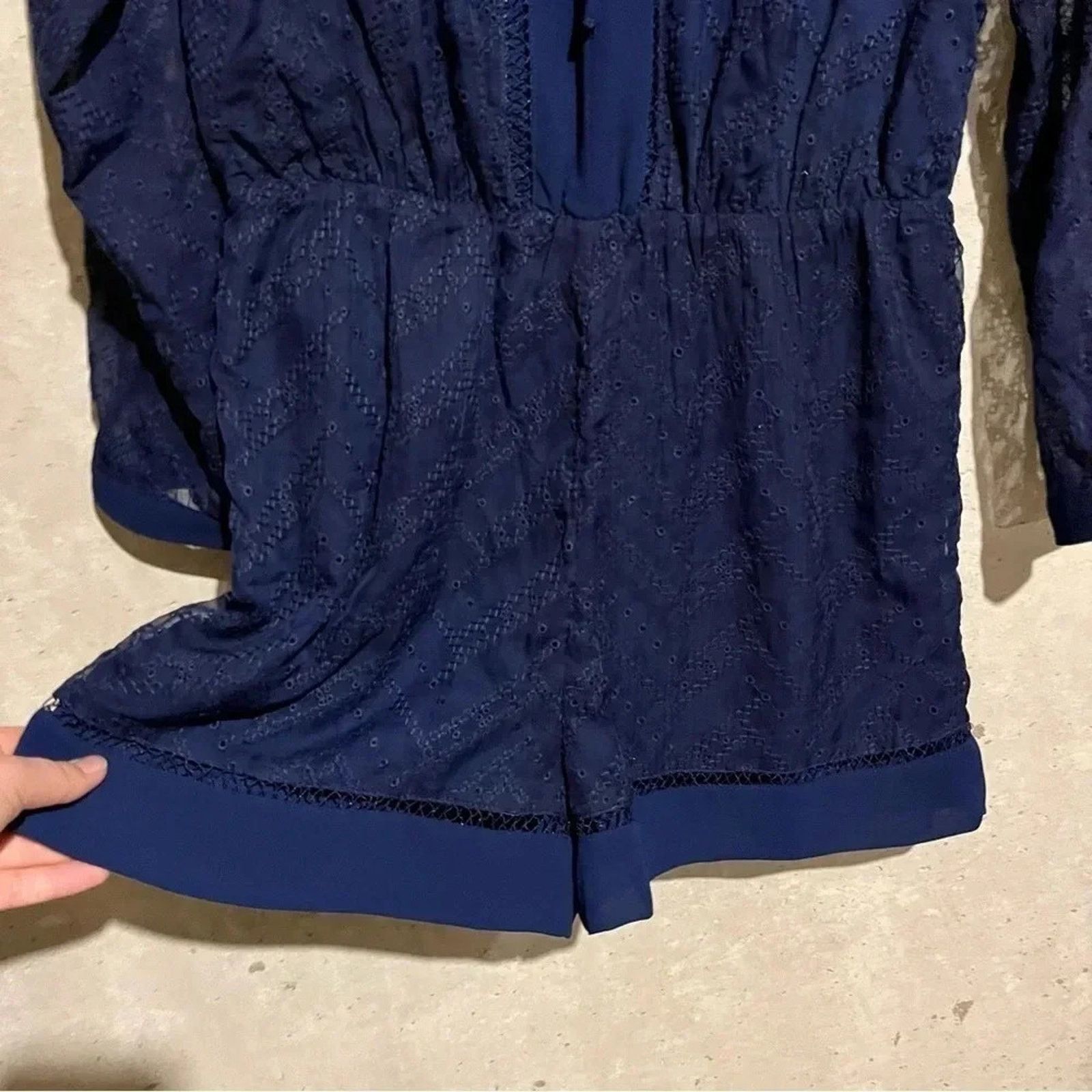 Other Adelyn Rae Navy Eyelet Lace Romper Sz M Long Sleeves Shorts Size M / US 6-8 / IT 42-44 - 5 Thumbnail