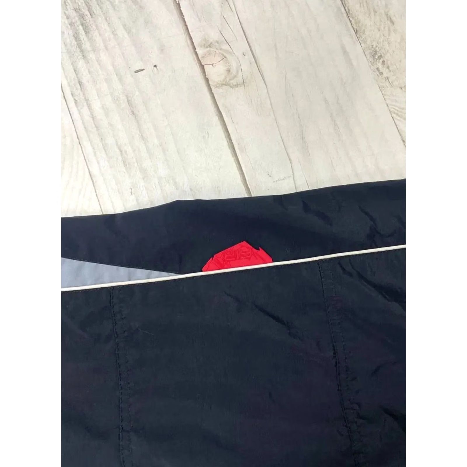 Nike VINTAGE Nike Air Pants Nike Pants Men L Black Nylon Striped Swoosh 00s Baggy 90s 00s Y2K Track Pants Waist 40cm 31.5in Knee 12.6in Men Size US 33 - 6 Thumbnail