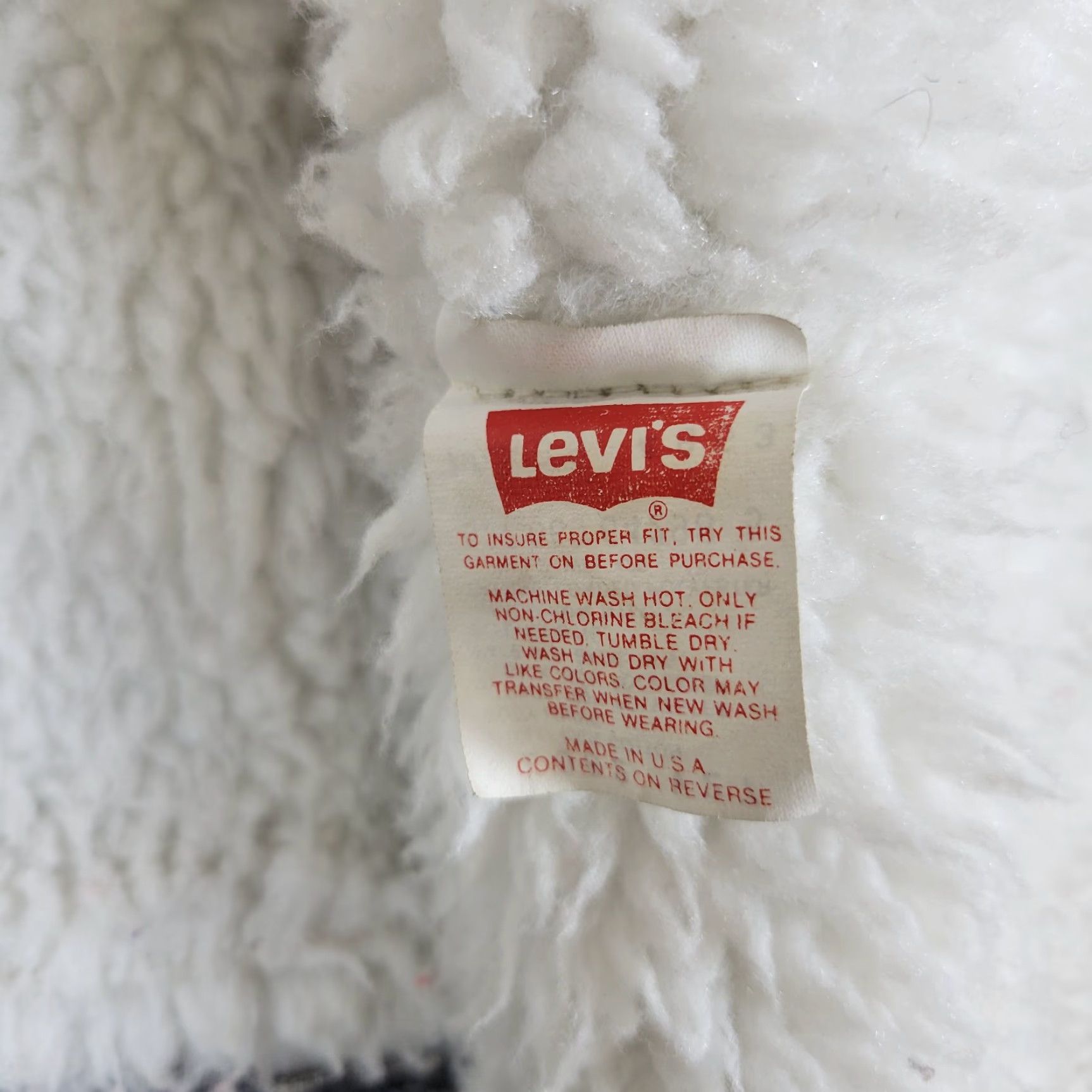 Levi's VINTAGE Levis Trucker Jacket Mens L Black Snap Sherpa Lined Distressed USA 80s Size US L / EU 52-54 / 3 - 7 Thumbnail