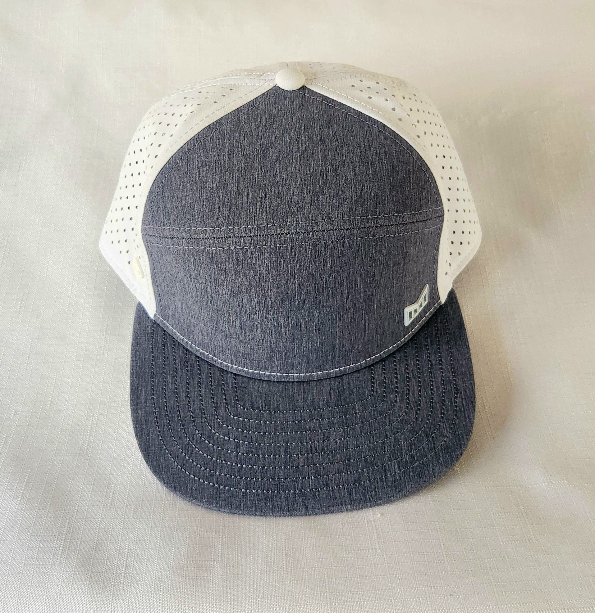 melin Melin Trenches Icon Hydro Snapback Golf Hat Heather 58 cm Size ONE SIZE - 1 Thumbnail