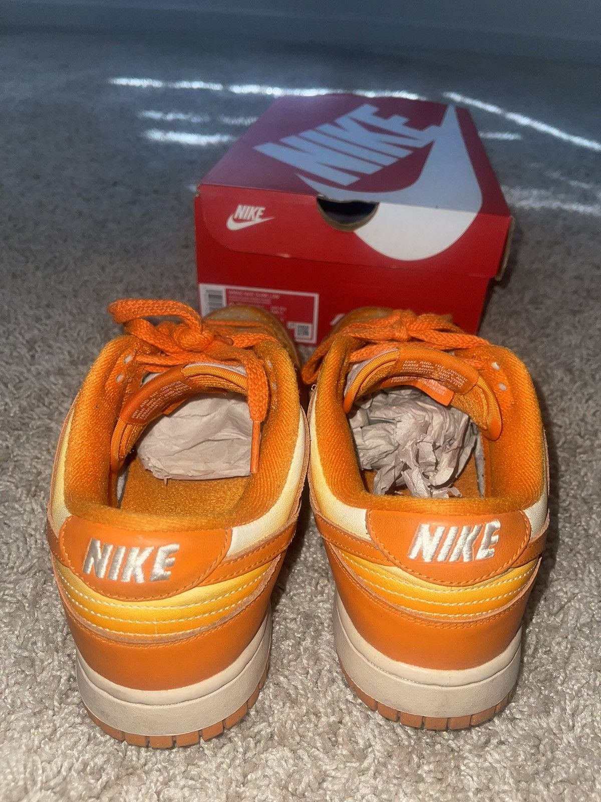 Nike WMNS NIKE DUNK LOW MAGMA Size US 9.5 / IT 39.5 - 5 Thumbnail