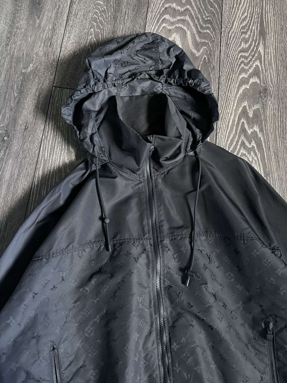Louis Vuitton louis vuitton monogram hooded windbreaker jacket Size US M / EU 48-50 / 2 - 2 Thumbnail