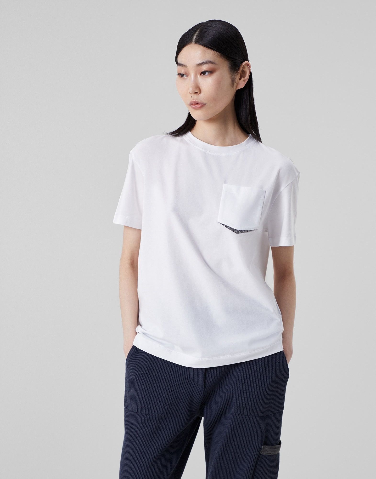 Brunello Cucinelli o1la1rc1a0325 T-Shirt With Monili Pocket in White Size XL / US 12-14 / IT 48-50 - 2 Thumbnail
