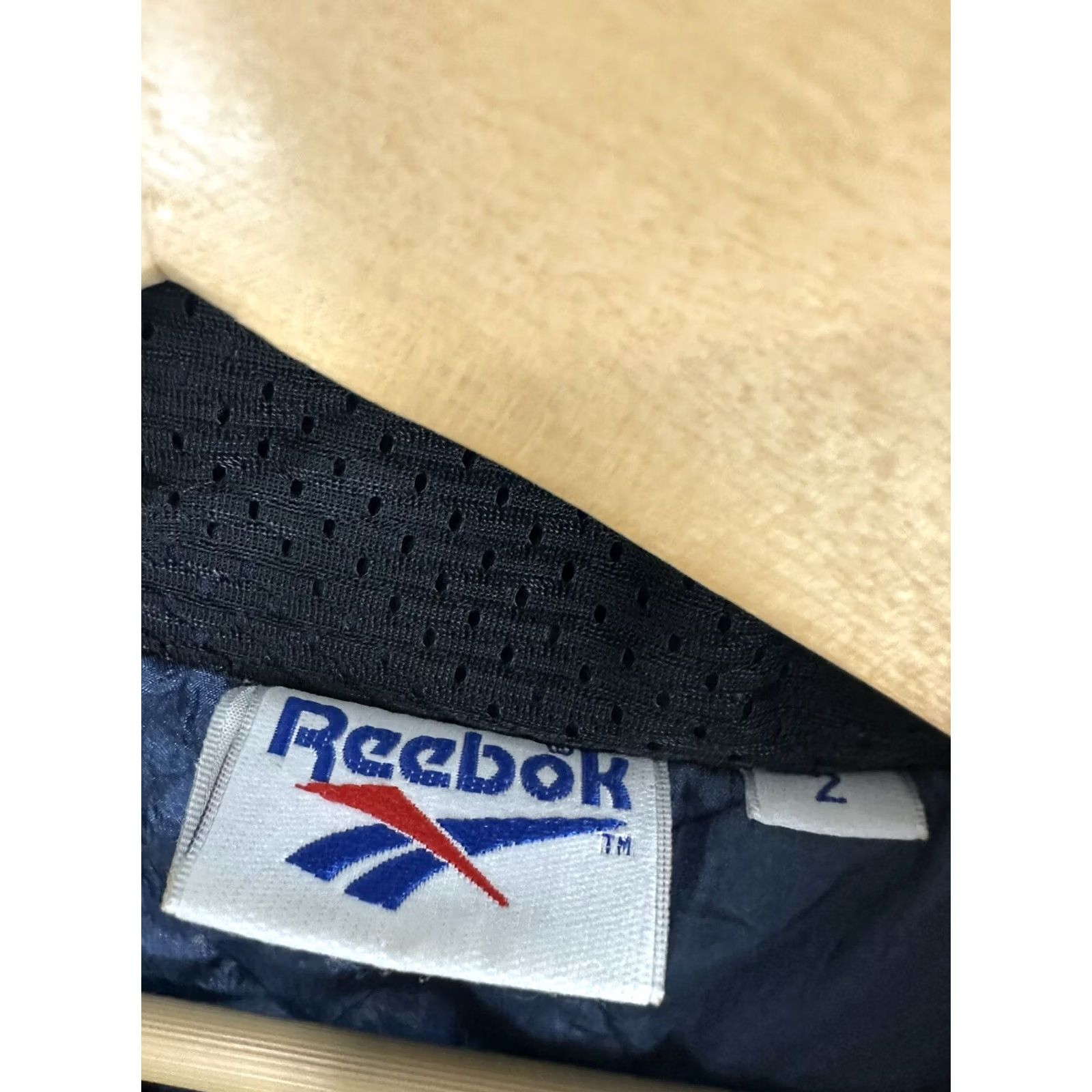 Reebok RARE VTG Reebok Blacktop Pump Spellout Patch Light Bomber Satin Jacket Size 2 M Size XS / US 0-2 / IT 36-38 - 4 Thumbnail