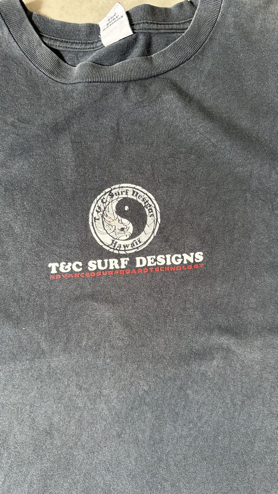 Vintage VINTAGE T&C SURF DESIGN DRAGON PRINT DISTRESSED TEE Size US M / EU 48-50 / 2 - 3 Thumbnail