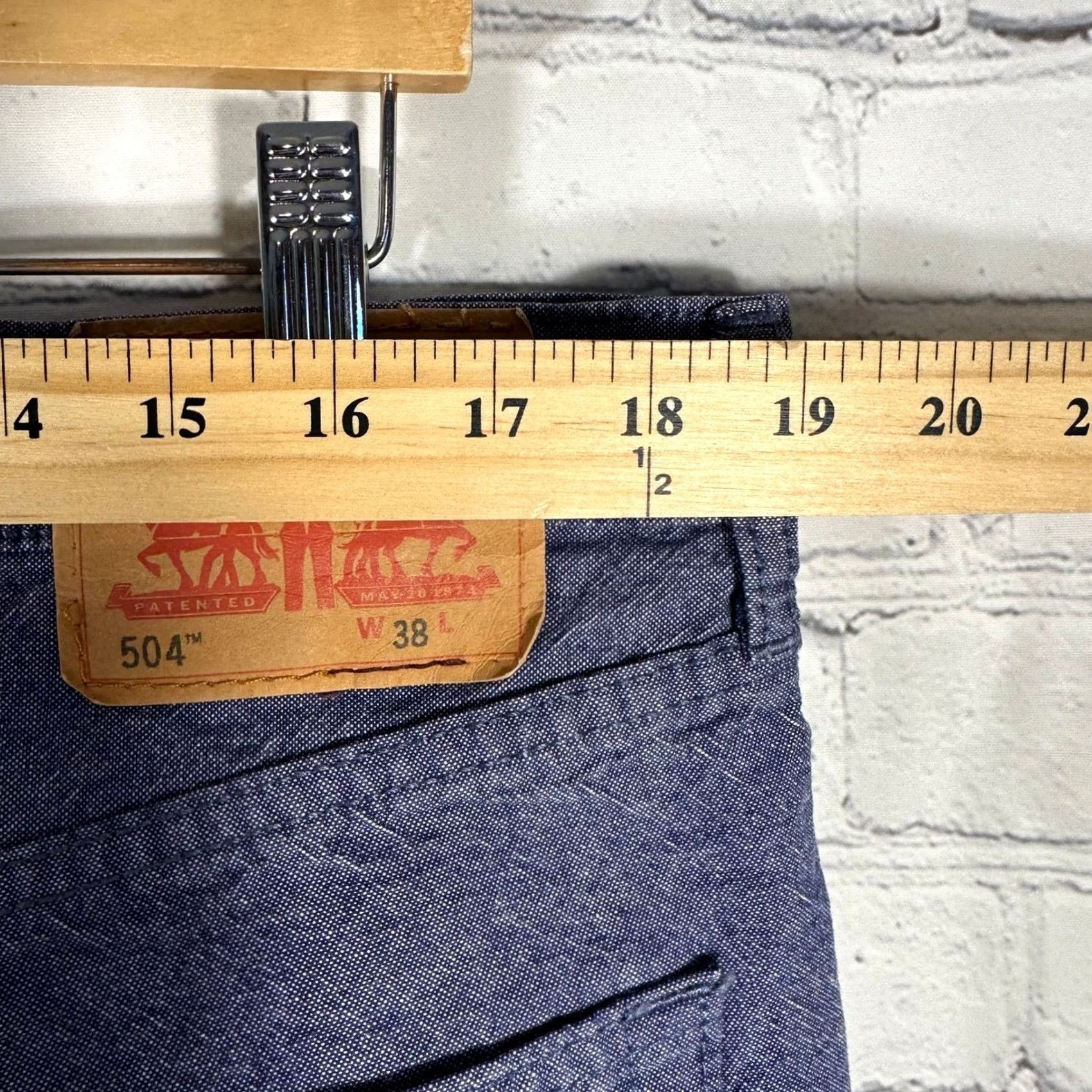 Levi's Levis 504 Regular Fit Blue Chambray Cotton Shorts Mens 38 504-1250 Size US 38 / EU 54 - 4 Thumbnail