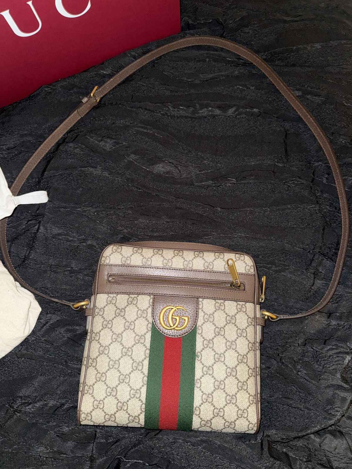 Gucci 2025 GUCCI SIDE BAG WORN 2X BEST CONDITION Size ONE SIZE - 2 Thumbnail