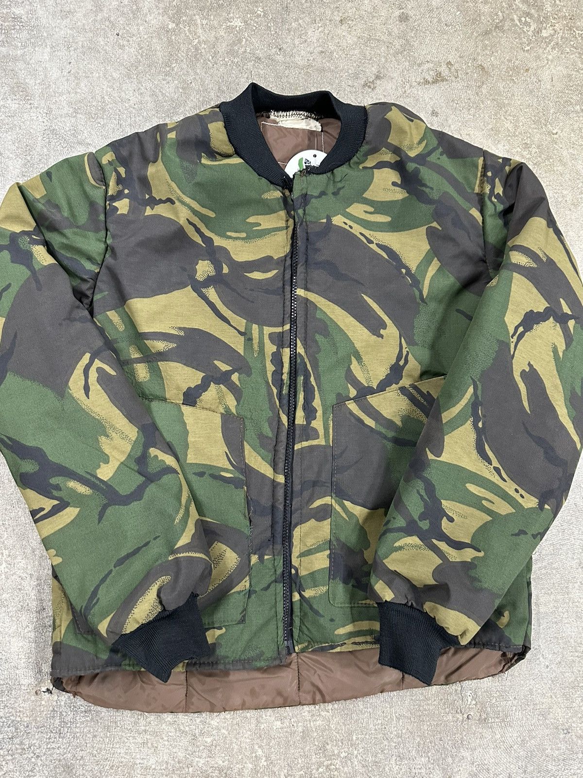 Vintage Vintage 80s Army Military Camouflage Bomber Jacket USA Size US S / EU 44-46 / 1 - 3 Thumbnail