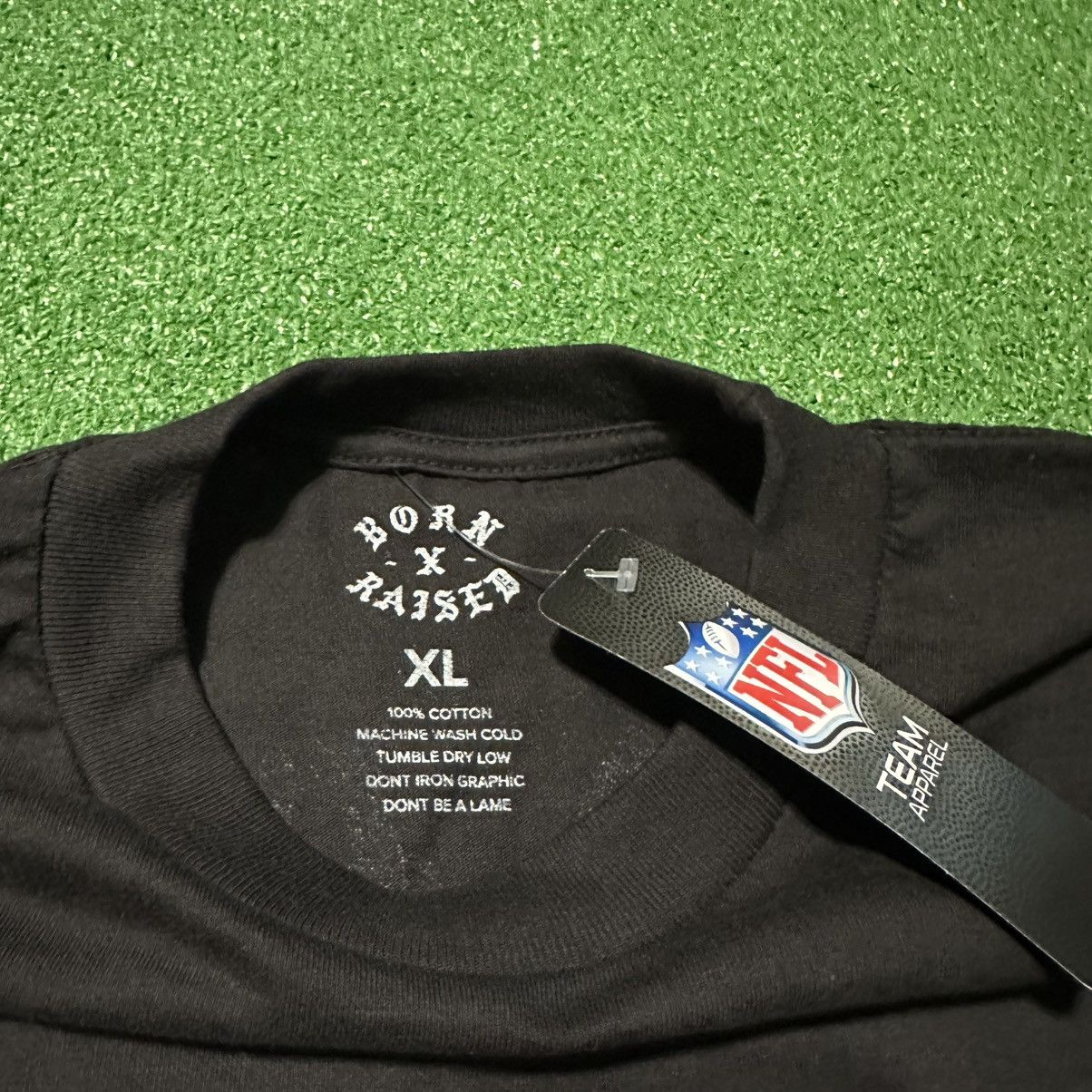 Born X Raised × NFL Born X Raised Kansas City Chiefs chrome rocker tee Size US XL / EU 56 / 4 - 5 Thumbnail