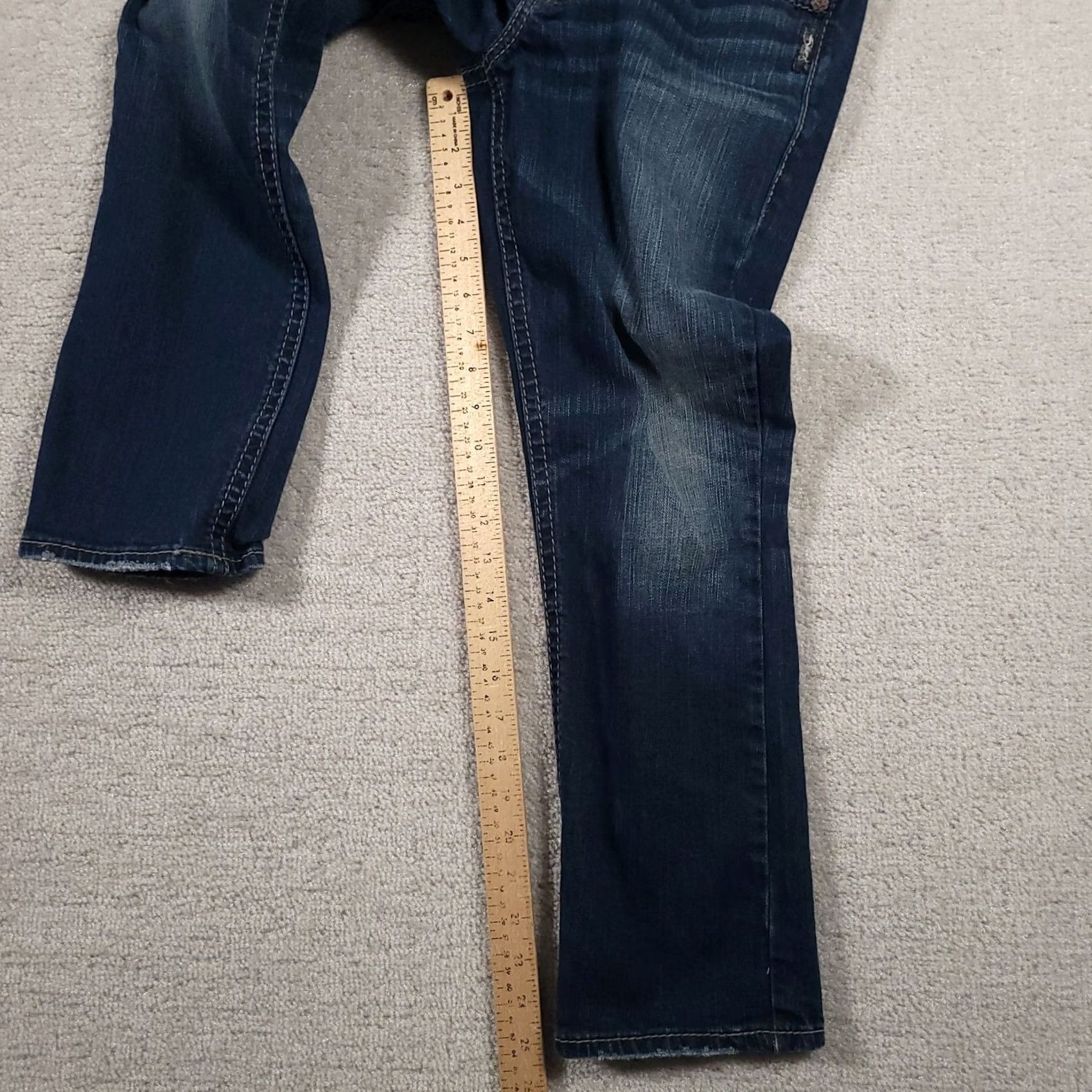 Silver Jeans Co. VINTAGE Silver Jeans Suki Capri Dark Wash Denim Women 28X22.5 30X25.5 5-Pocket Stretch Jeans Womens Capris 25.5 Inseam HM Size 28" / US 6 / IT 42 - 7 Thumbnail