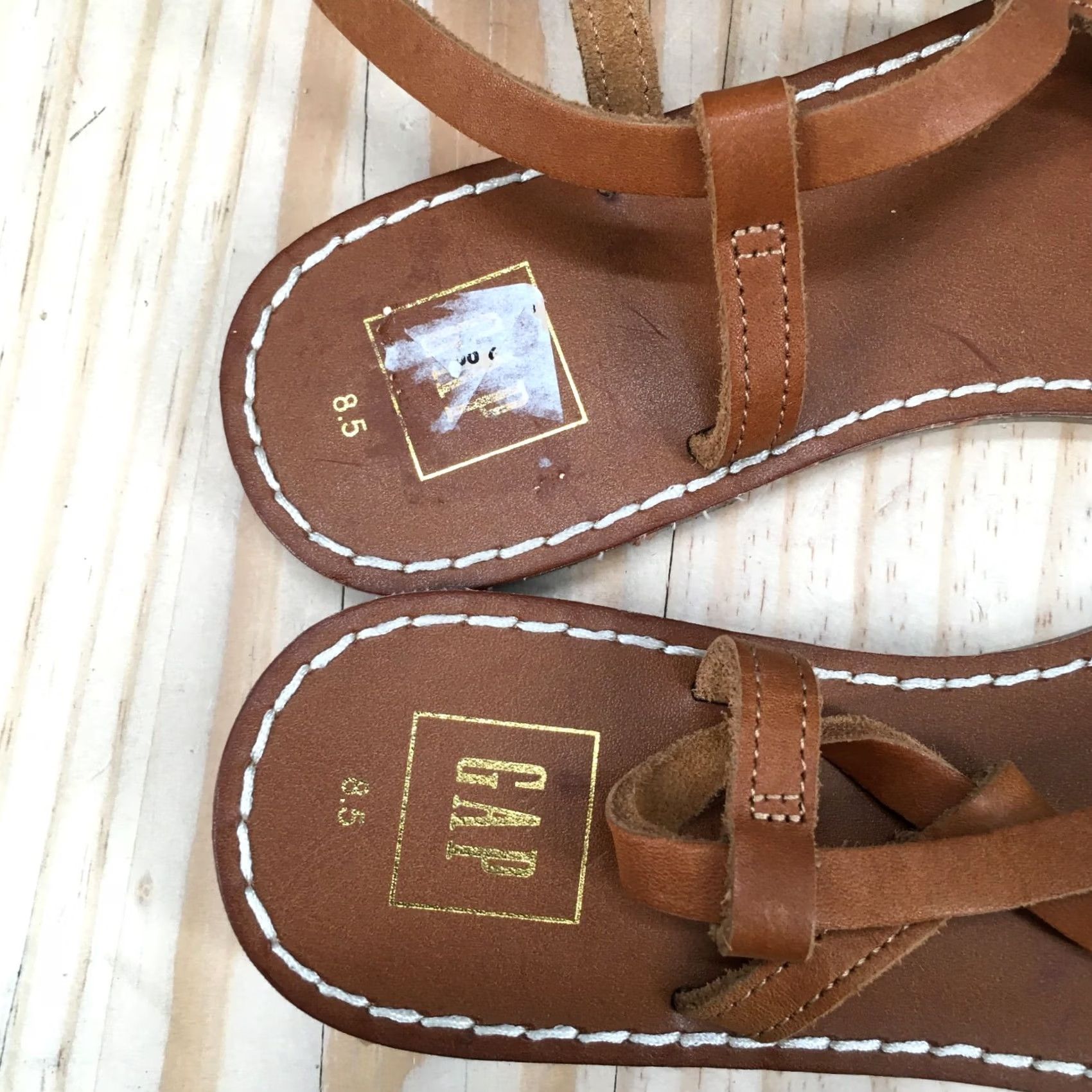 Gap GAP Sandals Womens 8.5 Natural T Strap Thong Brown Leather Buckle Casual Womens Size US 9 / IT 39 - 6 Thumbnail