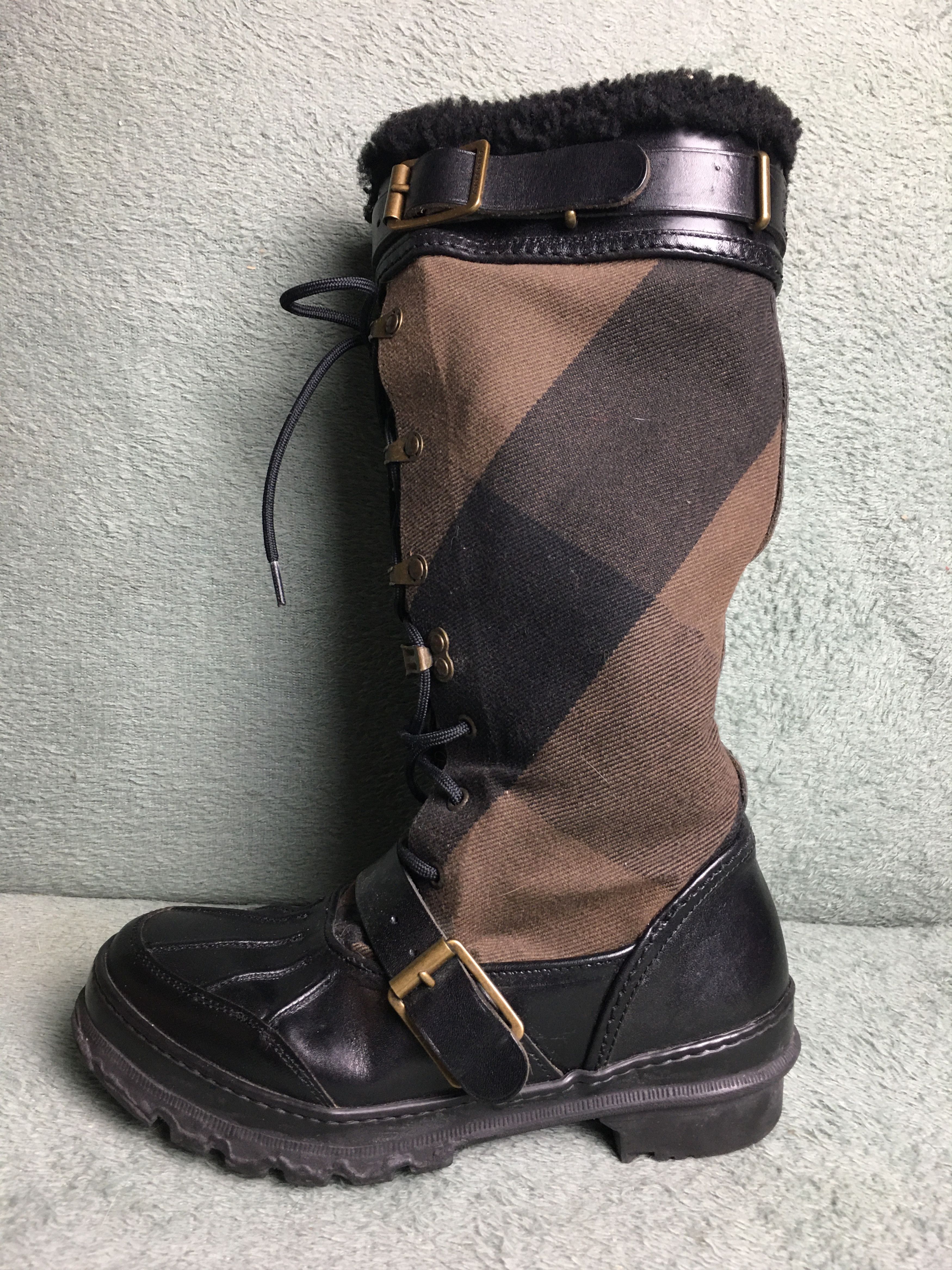 Burberry Burberry Mega Check Canvas Fur Lined High Weather Snow Boots Size US 9 / IT 39 - 8 Thumbnail