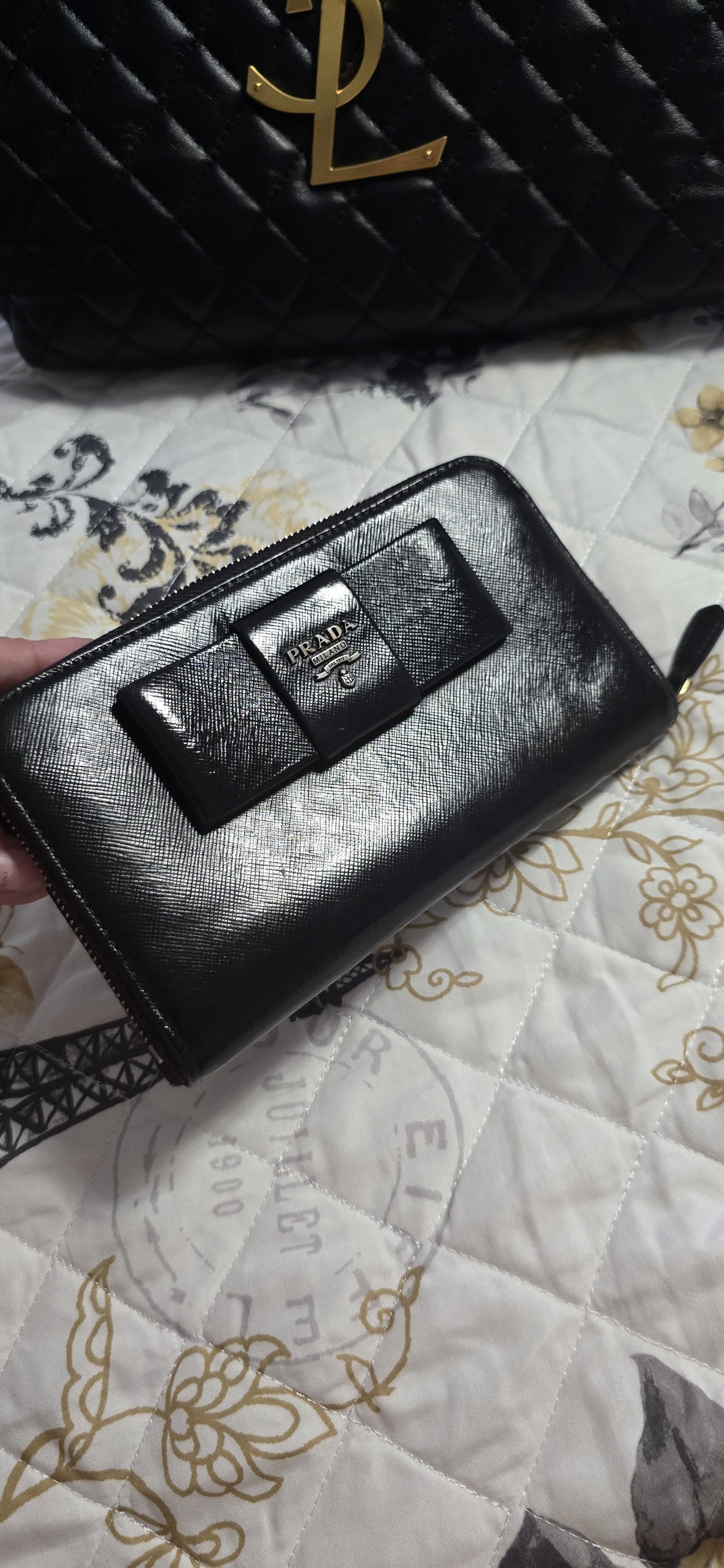 Prada Saffiano Fiocco Zippy Wallet Size ONE SIZE - 1 Thumbnail