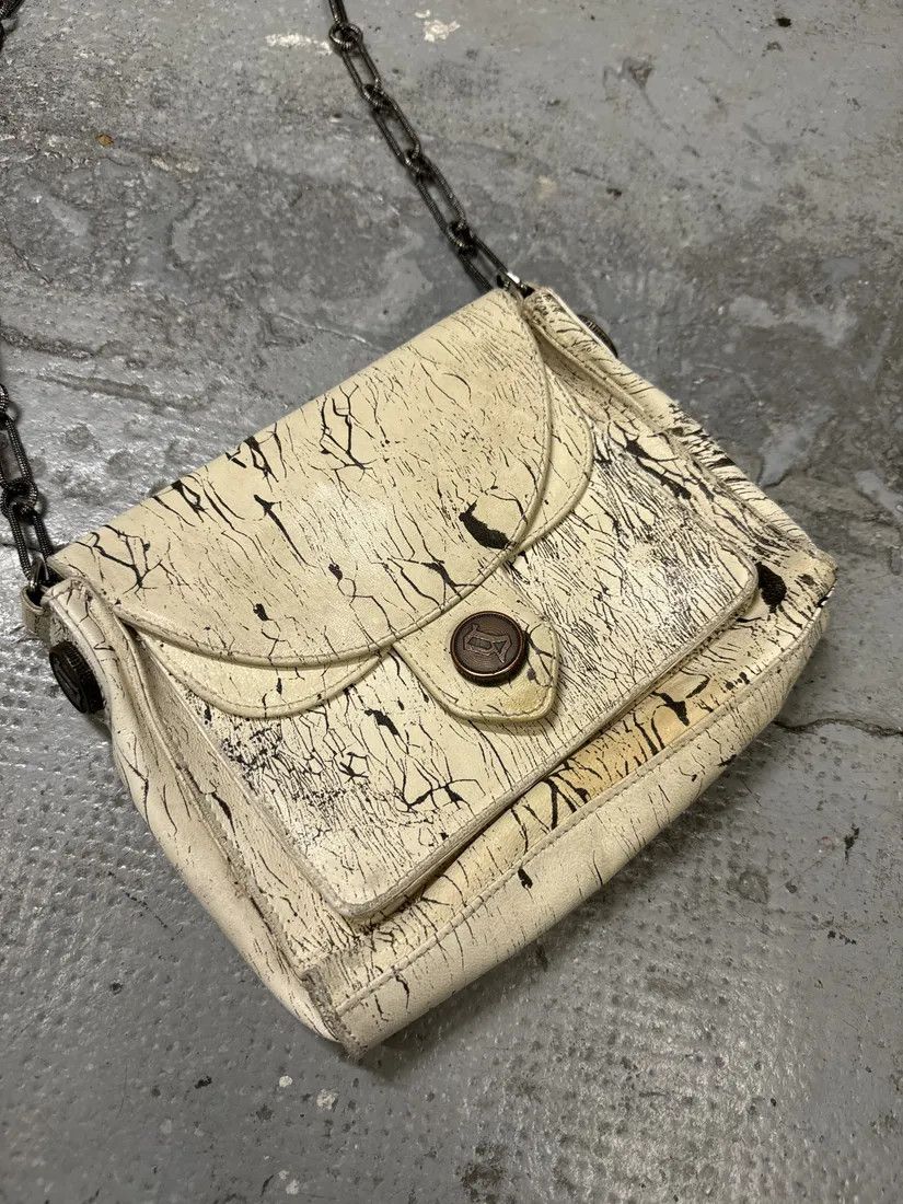 John Galliano × Vintage SS2009 Galliano Creamy Artisanal Eroded Effect Metallic Shoulder Bag Size ONE SIZE - 6 Thumbnail
