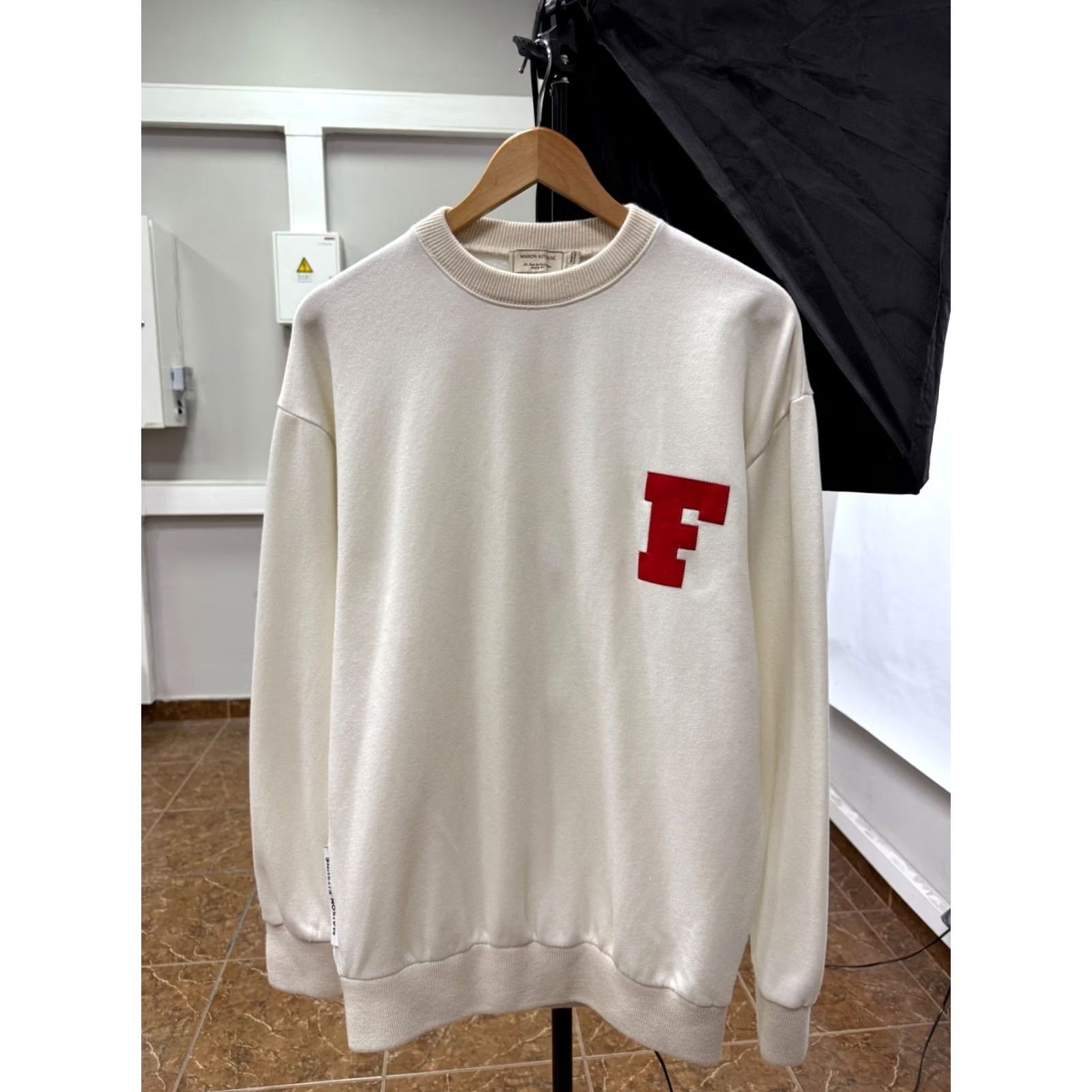 Vintage Maison Kitsune Sweatshirt Paris College Style Beige M Retro Vintage Mens Crew Neck Long Sleeve Size M Adults Oversize Size US M / EU 48-50 / 2 - 2 Thumbnail