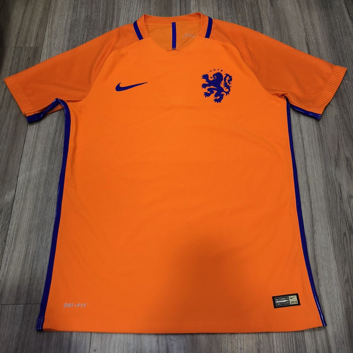 Nike Holland 16/17 player issue home shirt Size US M / EU 48-50 / 2 - 1 Thumbnail