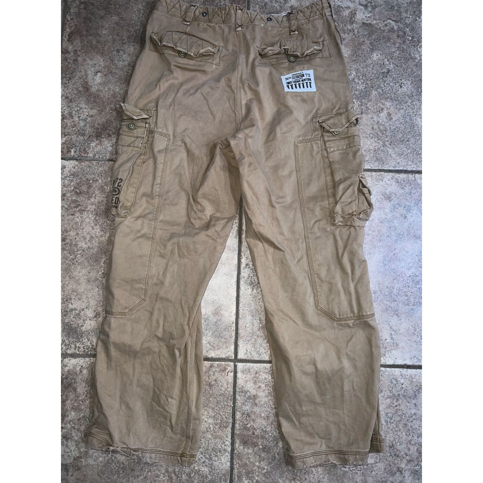 Ecko Unltd. VINTAGE Ecko UNLTD Cargo Pants Times Square New York Mens Size 34x30 Beige Pants Men 34 30 Missing Button Size US 34 / EU 50 - 4 Thumbnail