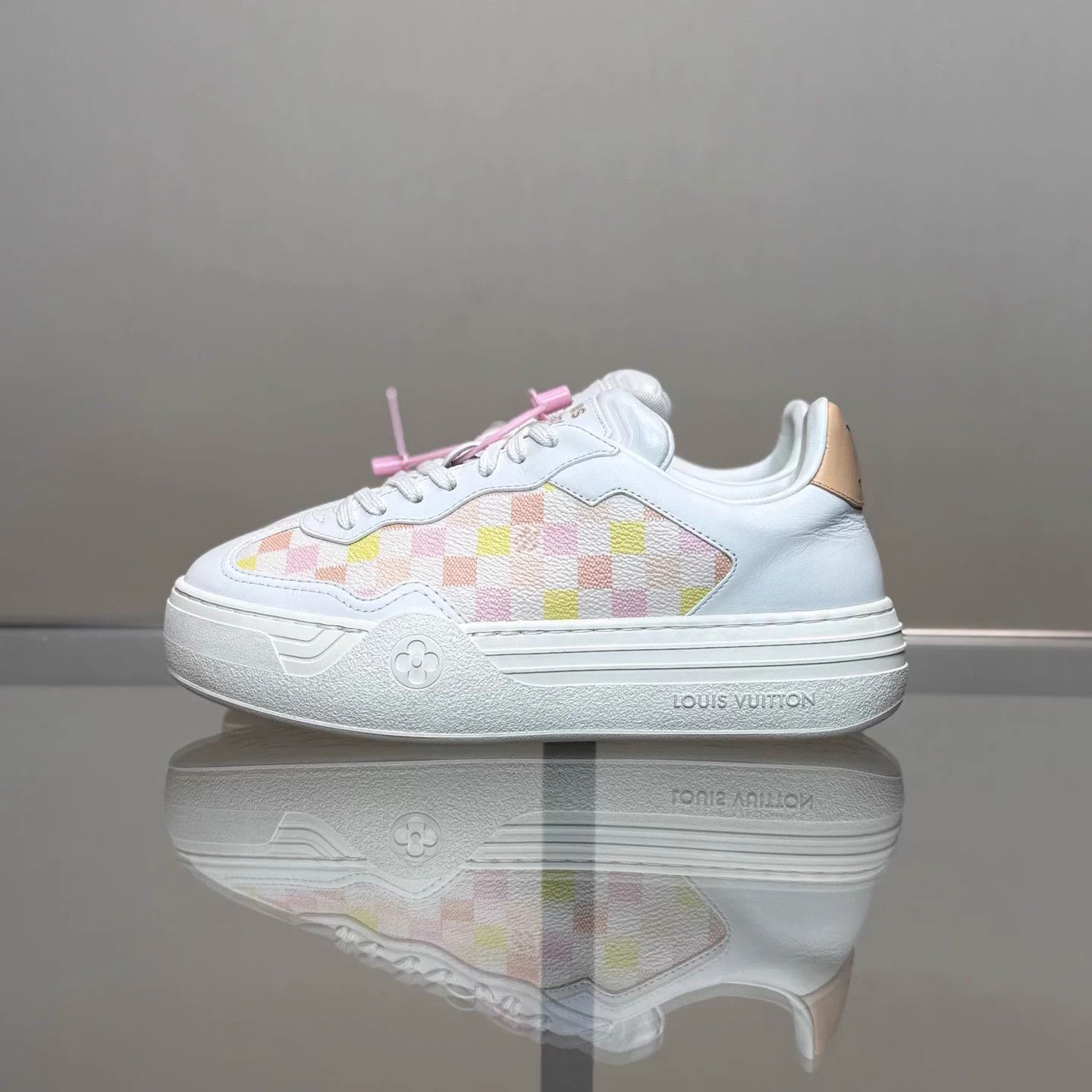 Louis Vuitton LV Groovy Pink Monogram Platform Sneaker 35.5 Size US 4.5 / IT 34.5 - 5 Thumbnail