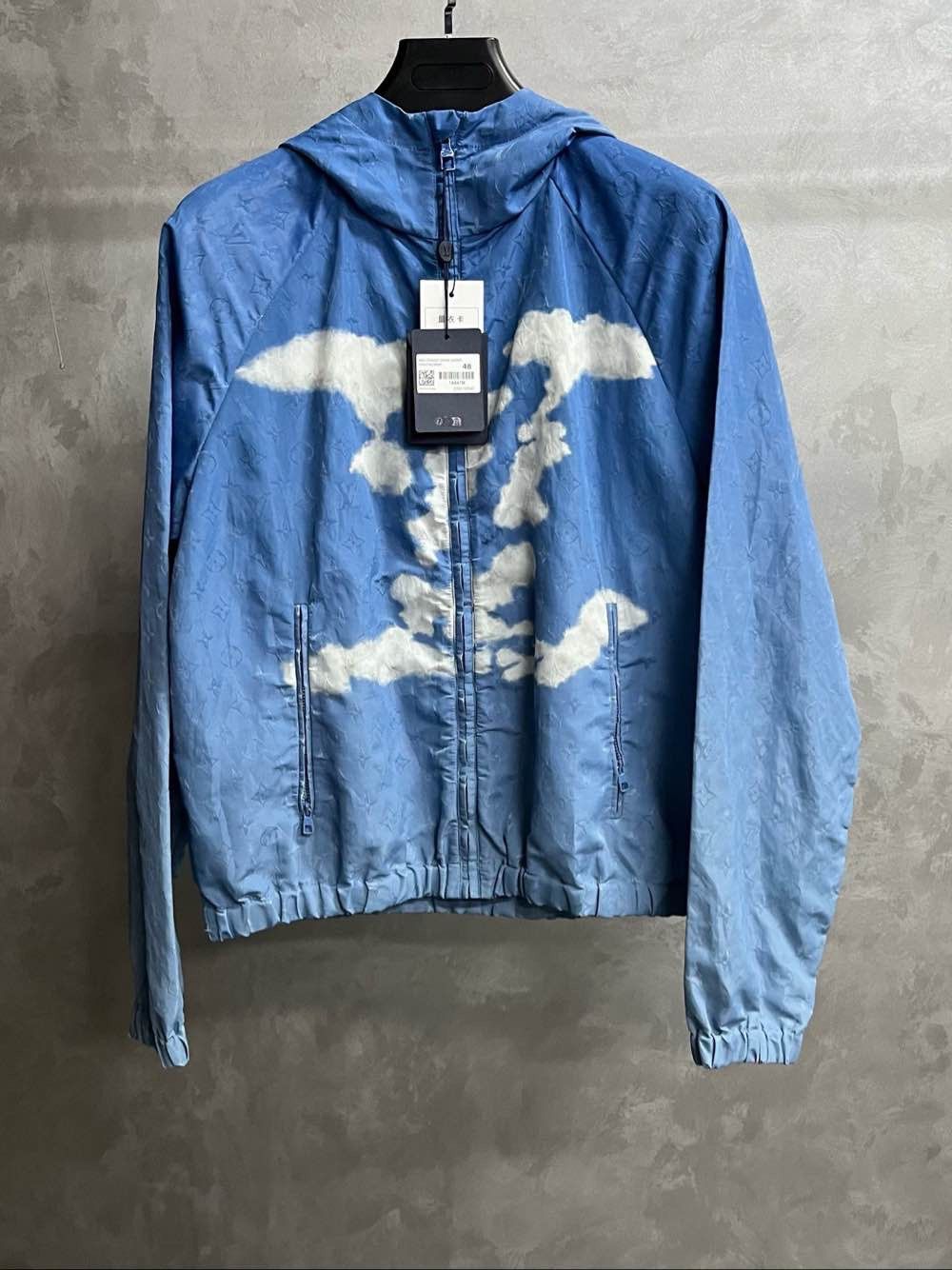 Louis Vuitton Louis Vuitton Cloud Monogram Light Jacket Size M Size US M / EU 48-50 / 2 - 1 Thumbnail