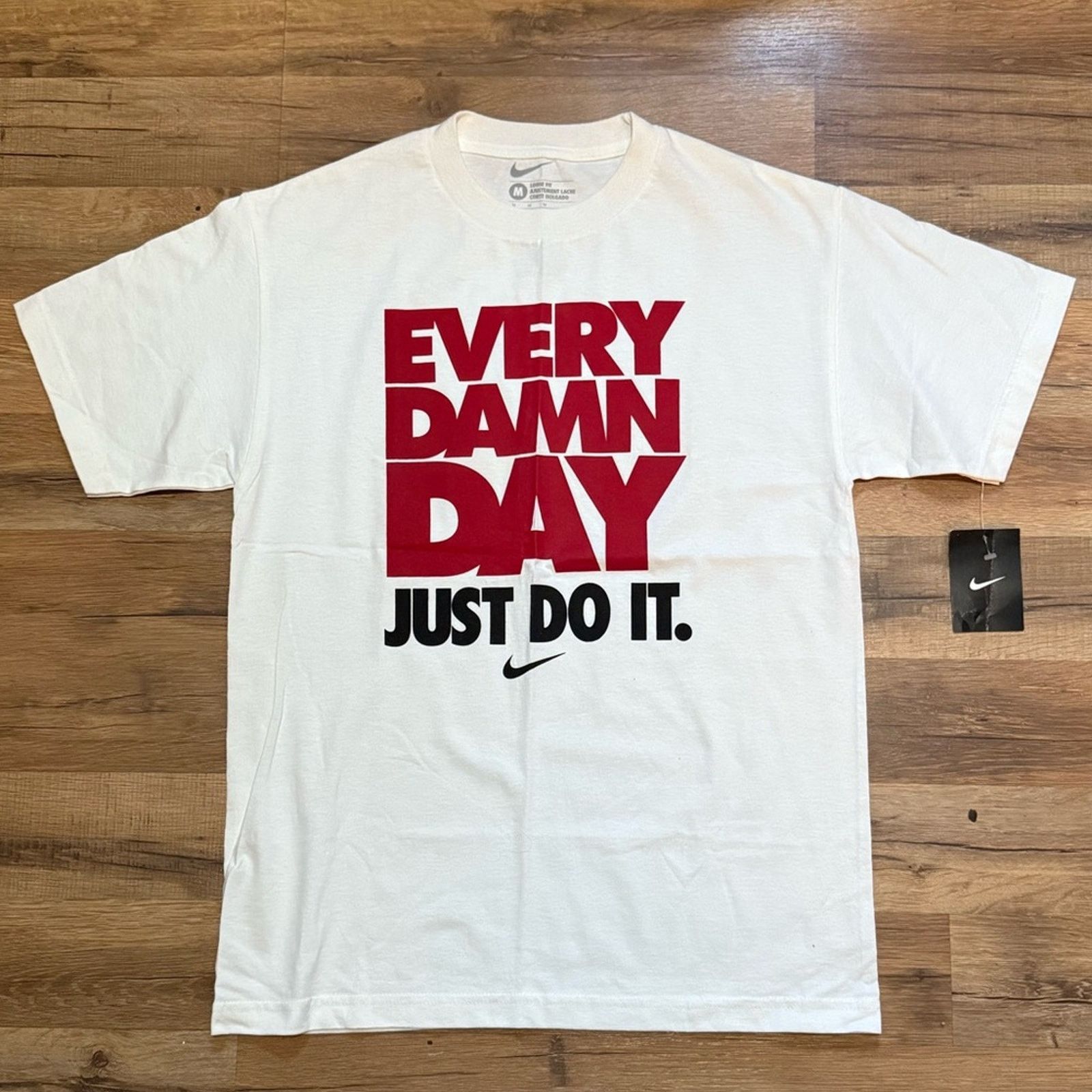 Nike 2011 Nike Every Dam Day Just Do It Center Swoosh Short Sleev Size US M / EU 48-50 / 2 - 1 Thumbnail