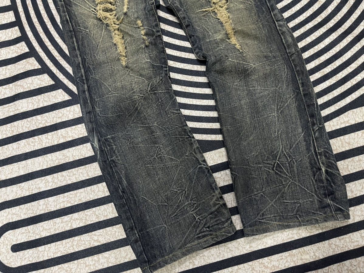 Japanese Brand 2000s KUI WASHABLE DISTRESSED JEANS RARE DESIGN Size US 33 - 4 Thumbnail