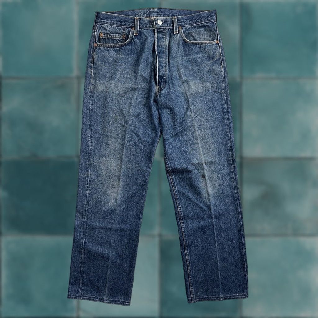 Levi's VINTAGE Levi's 501 Jeans Modern Straight Old School 80s USA Blue Light Wash 36x40 Men Regular 36 Mens Jeans Size US 36 / EU 52 - 1 Thumbnail