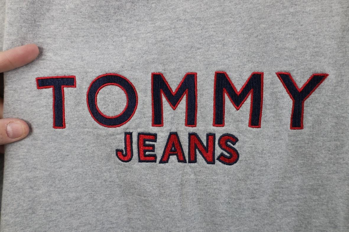 Tommy Hilfiger Vintage 90s Tommy Hilfiger Spell Tommy Jeans Sweatshirt Gray Size US XL / EU 56 / 4 - 4 Thumbnail