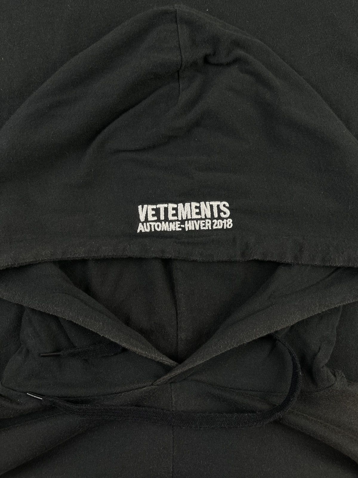 Vetements AW17 Vetements Titanic K-hole Split Logo Tshirt Hoodie Size US L / EU 52-54 / 3 - 4 Thumbnail