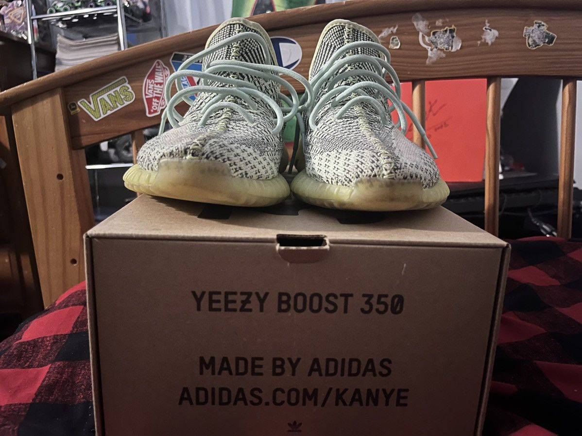 Adidas Yeezy 350 boost “yeezreel” 2019 Size US 11 / EU 44 - 2 Thumbnail