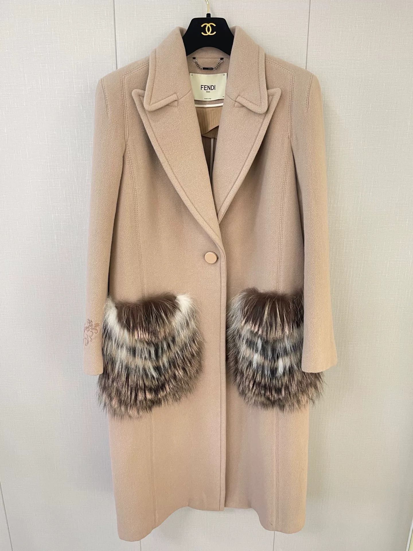 Fendi fendi new patchwork fur coat Size US S / EU 44-46 / 1 - 1 Thumbnail