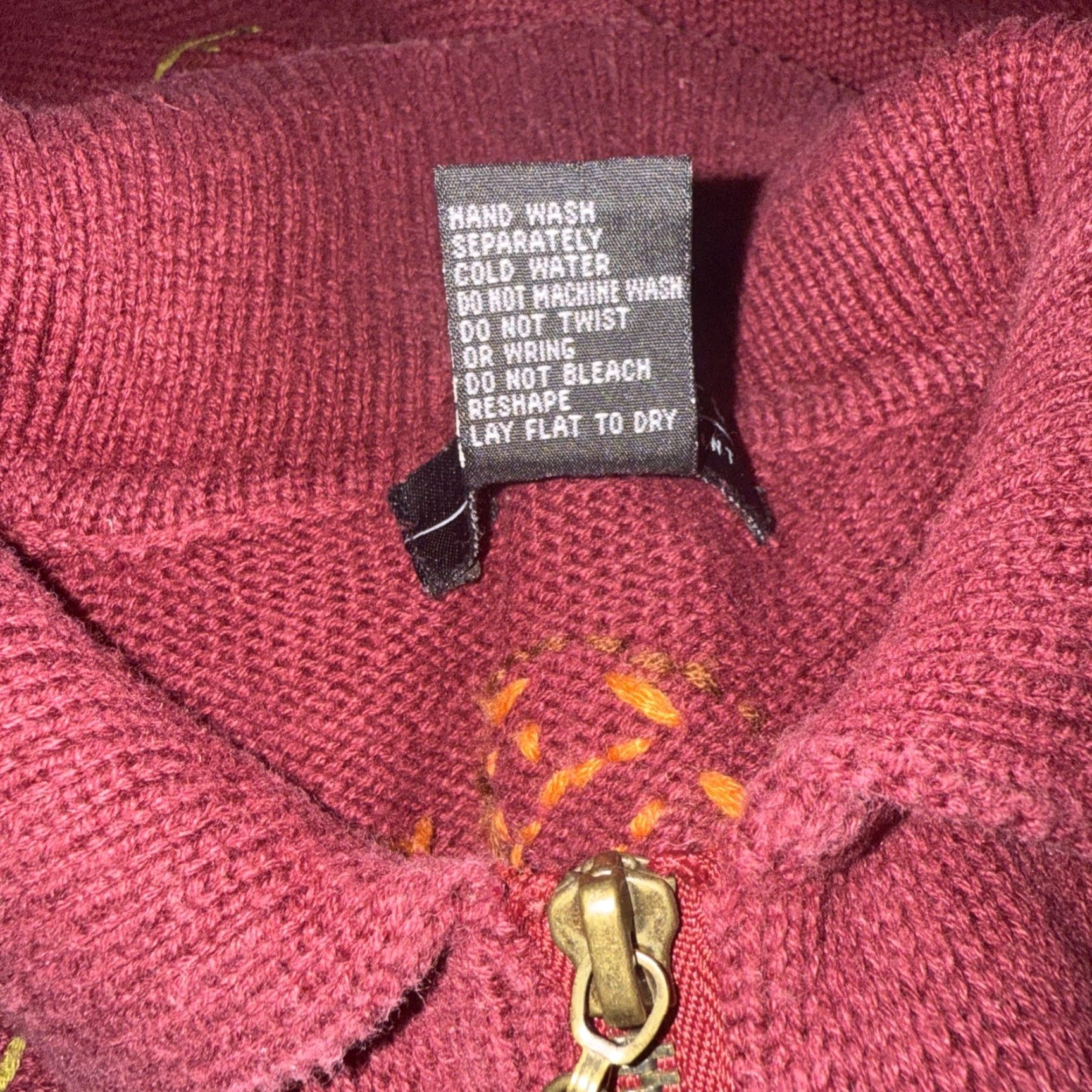 Vintage VINTAGE All Points Womens Maroon Cardigan Sweater Autumn Leaves Embroidery Knit Crew Neck Full Zip Large Size L / US 10 / IT 46 - 4 Thumbnail