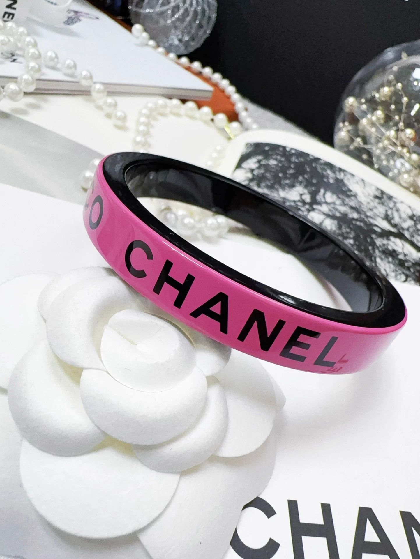 Chanel Chanel 22s Fuchsia Black Acrylic Coco Resin Bracelet Size ONE SIZE - 3 Thumbnail