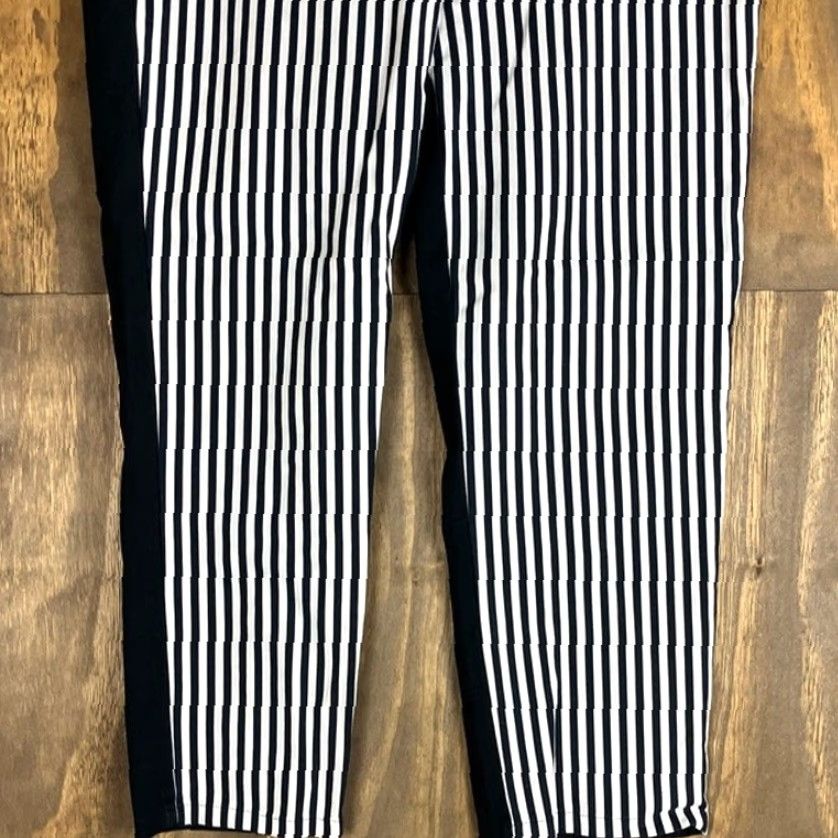 Vintage Chicos Womens Pants Black White Striped Cropped Straight Ankle Stretch 1 (M) Size 32" / US 10 / IT 46 - 3 Thumbnail
