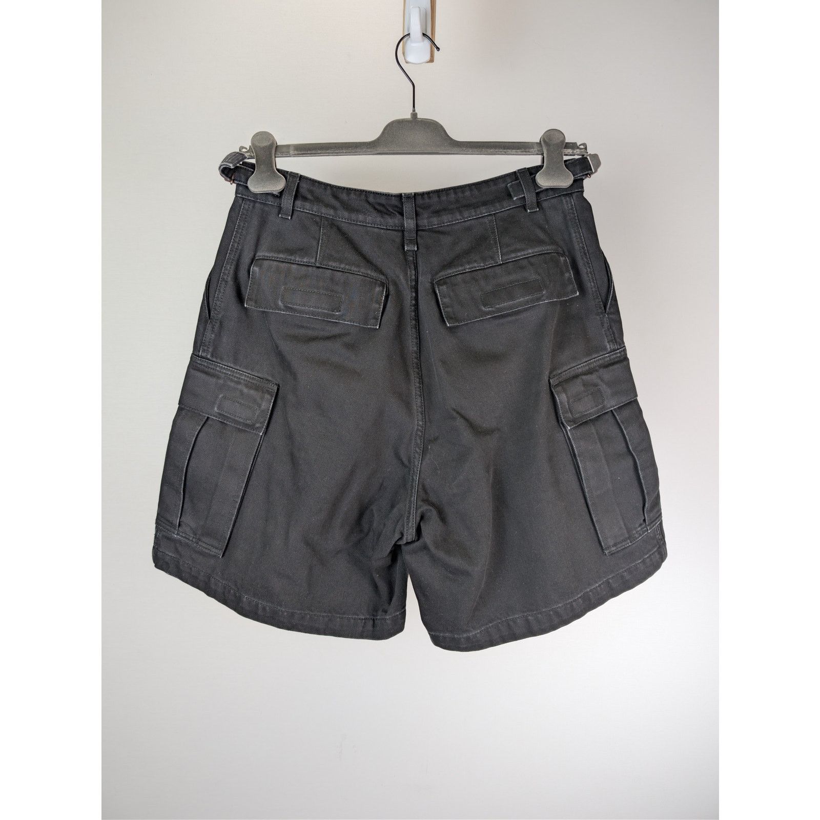 Vetements o1rshd1 Cargo Shorts in Black Size US 30 / EU 46 - 12 Thumbnail