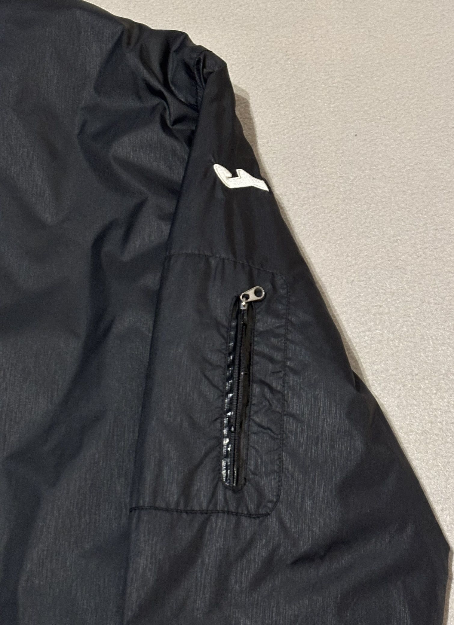 Joma Valencia 2012/2013 Joma Football Jacket size L Size US L / EU 52-54 / 3 - 11 Thumbnail