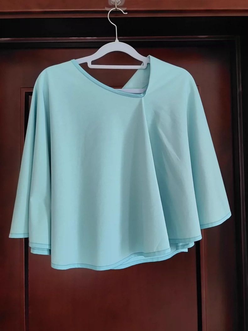Issey Miyake Issey Miyake size:3 A blue cape-style top Size XS / US 0-2 / IT 36-38 - 9 Thumbnail