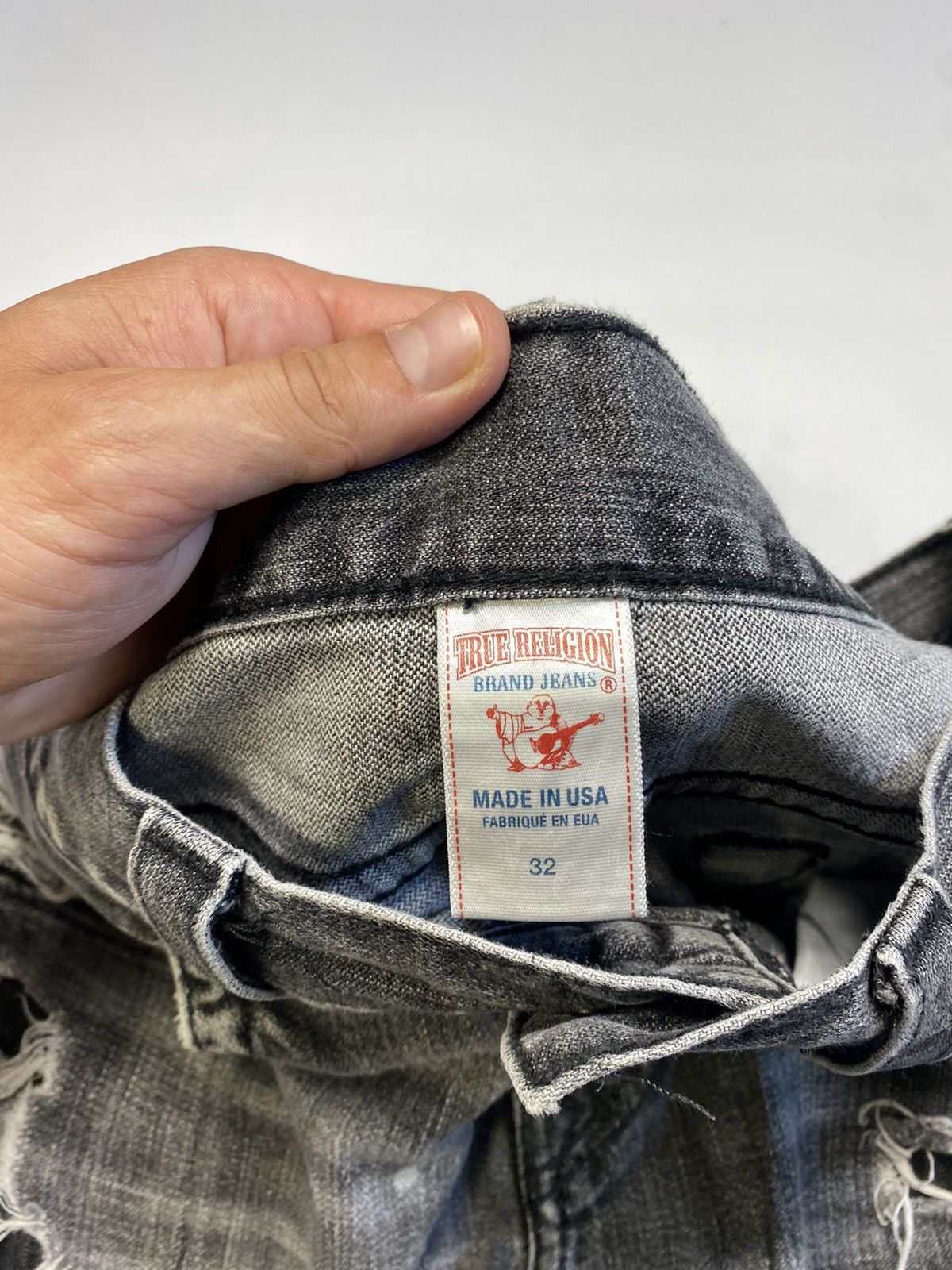 Hysteric Glamour × True Religion TRUE RELIGION RICKY RELAXED STRAIGHT DISTRESSED DENIM JEANS Size US 32 / EU 48 - 15 Thumbnail